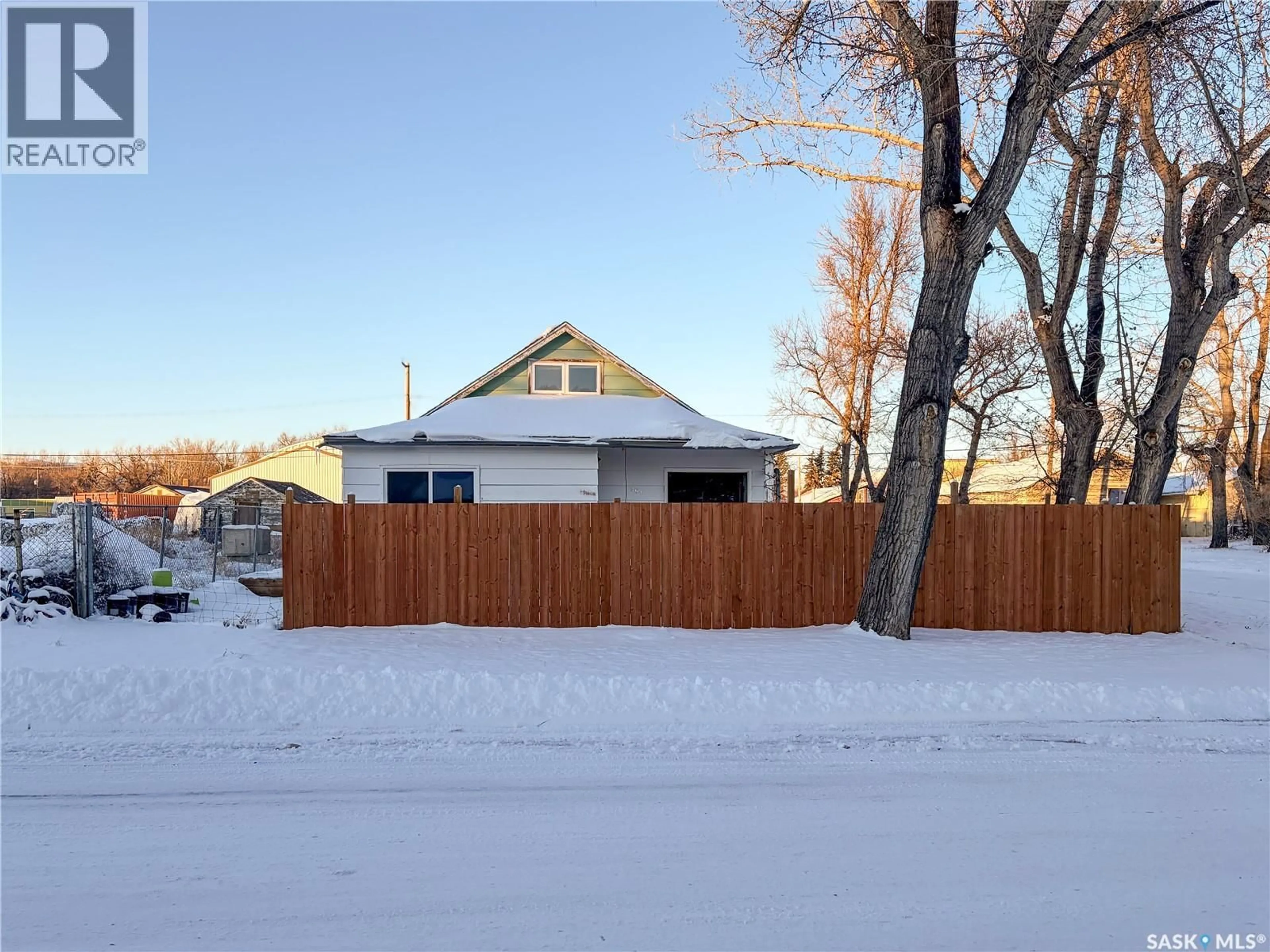 Unknown for 301 FRONT STREET, Eastend Saskatchewan S0N0T0