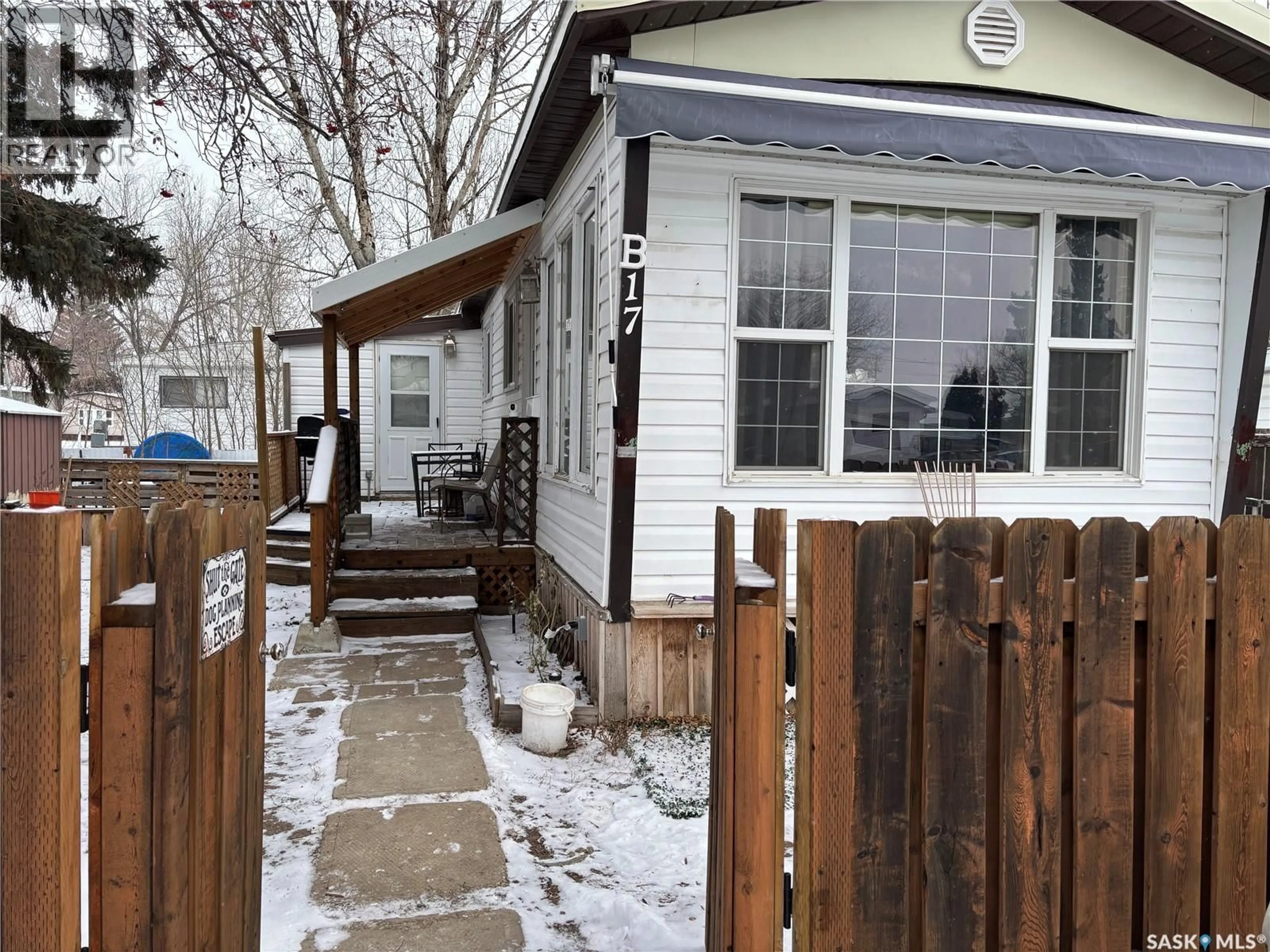 Unknown for B17 - 1455 9TH AVENUE, Moose Jaw Saskatchewan S6J1C6