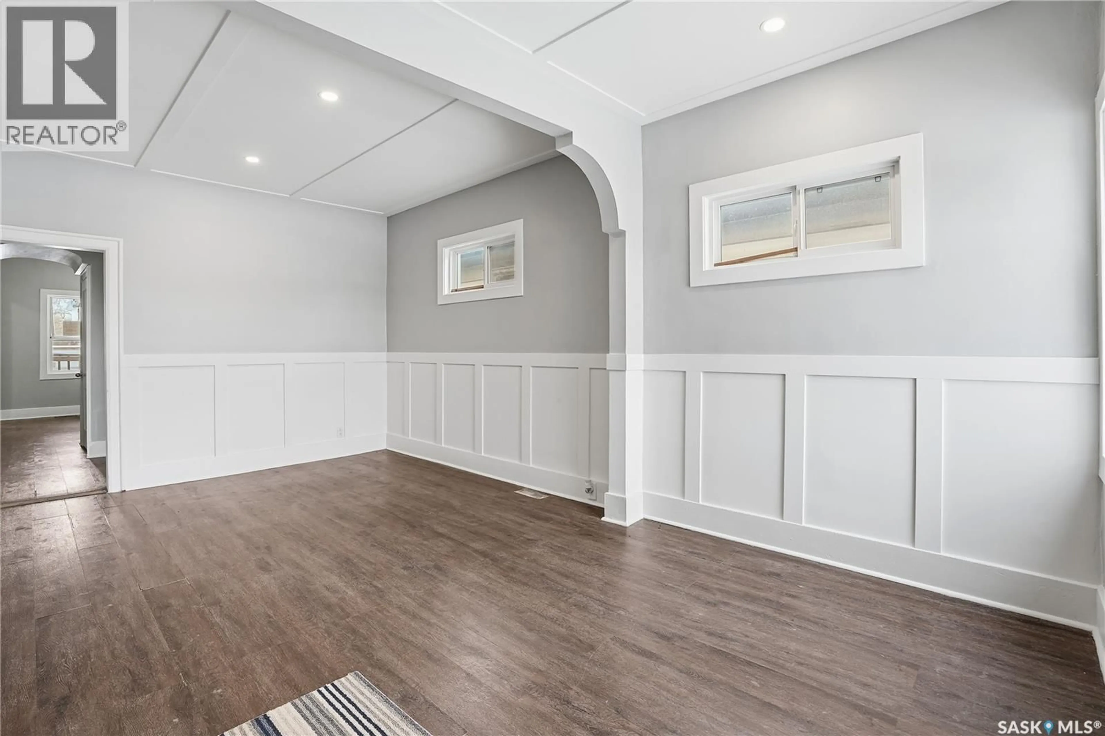 A pic of a room for 110 F AVENUE, Saskatoon Saskatchewan S7M1S8