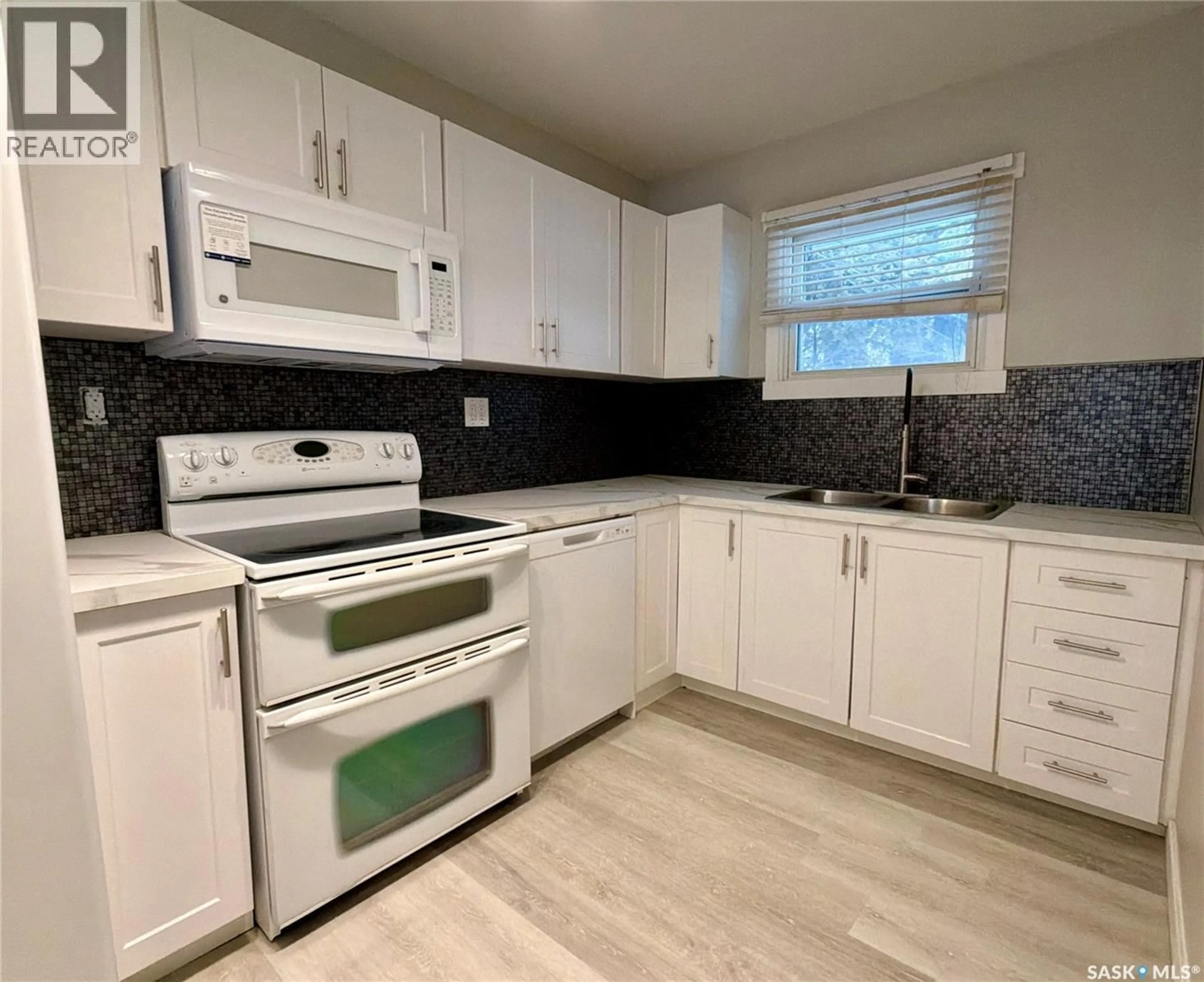 Standard kitchen, unknown for 5120 DEWDNEY AVENUE, Regina Saskatchewan S4T1C1