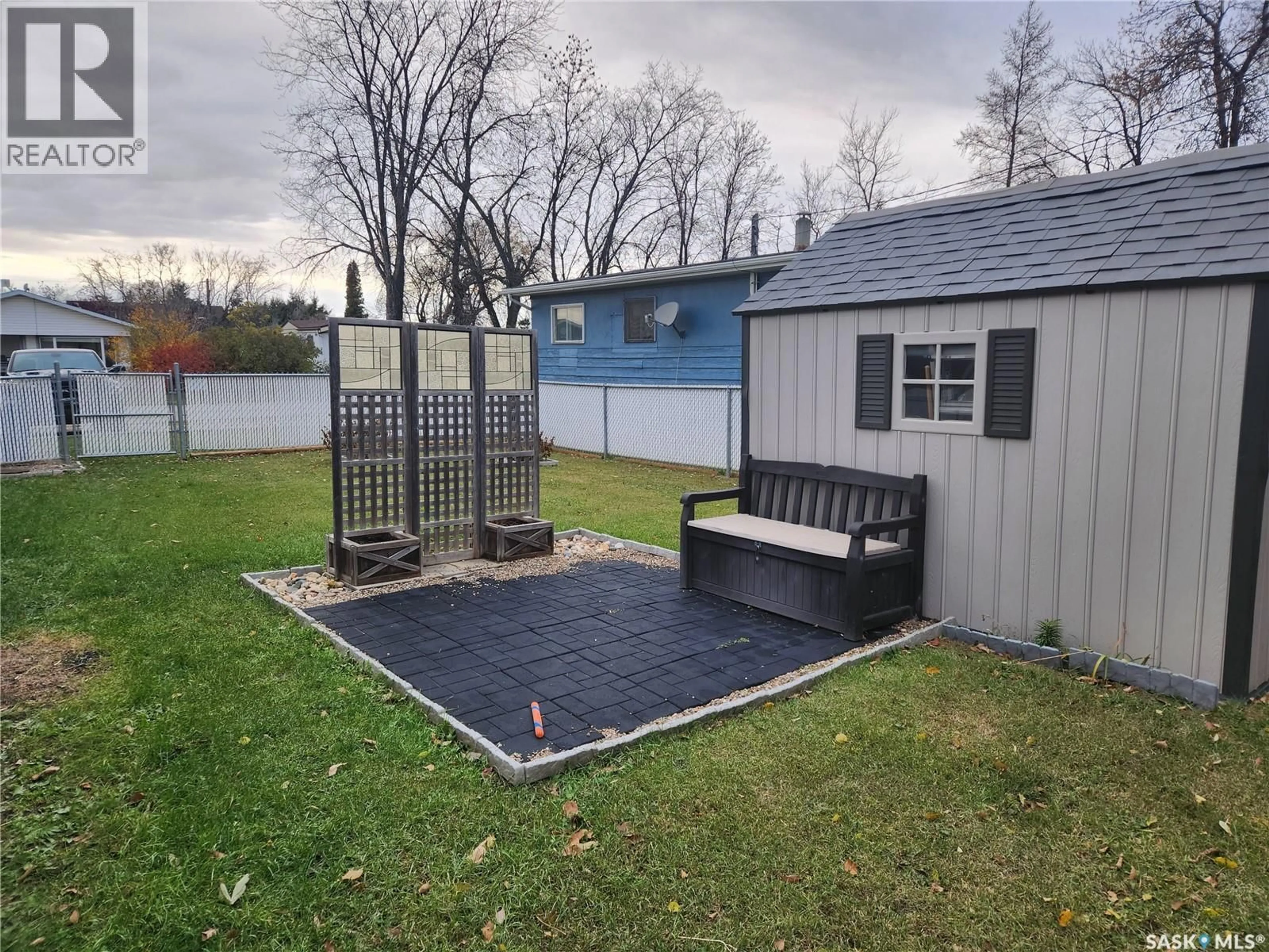 Patio, street for 2118 100B STREET, Tisdale Saskatchewan S0E1T0