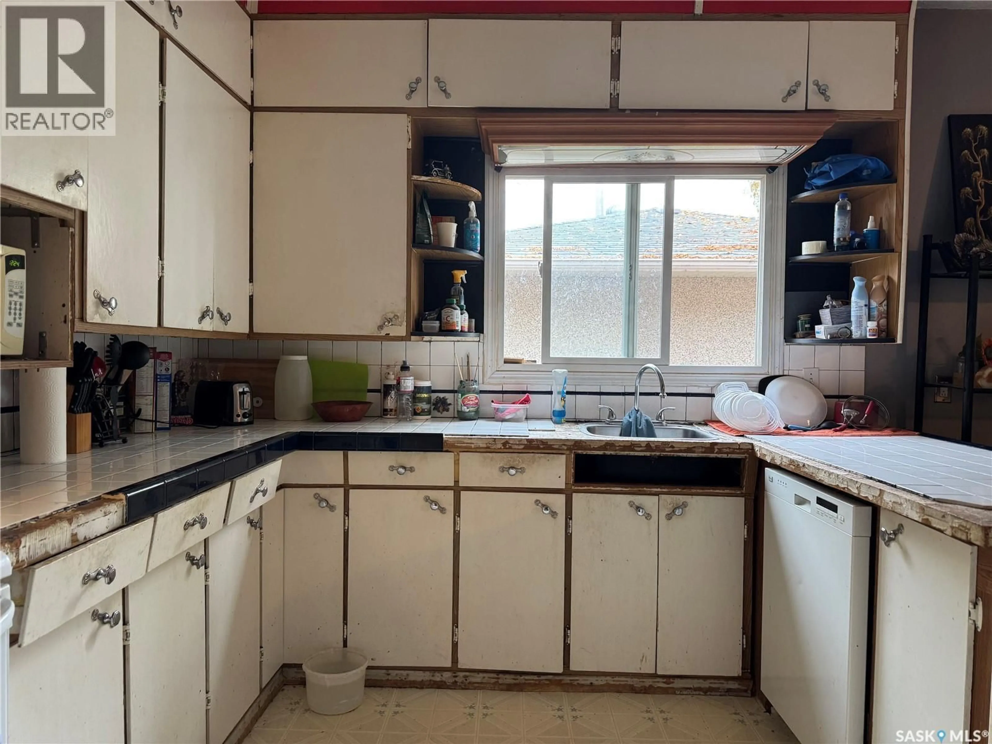 Standard kitchen, unknown for 1041 3RD STREET, Prince Albert Saskatchewan S6V0J4