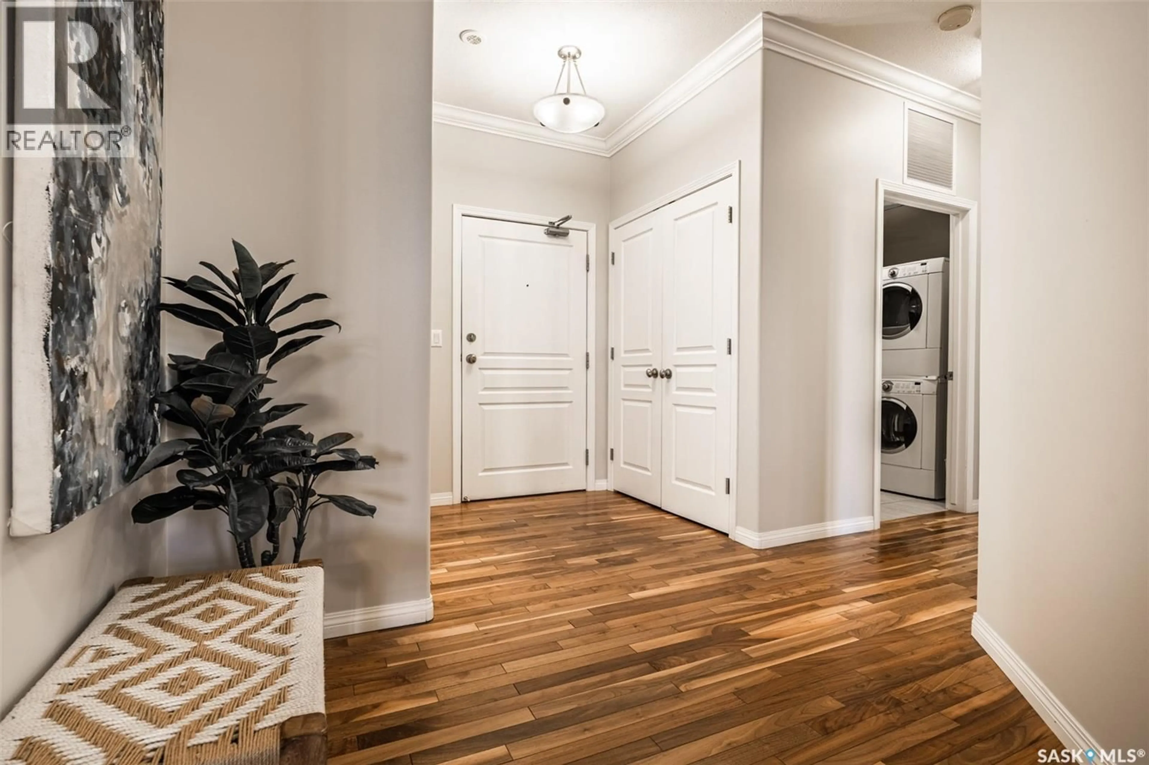 Indoor entryway for 203 - 218 HEATH AVENUE, Saskatoon Saskatchewan S7S0A1