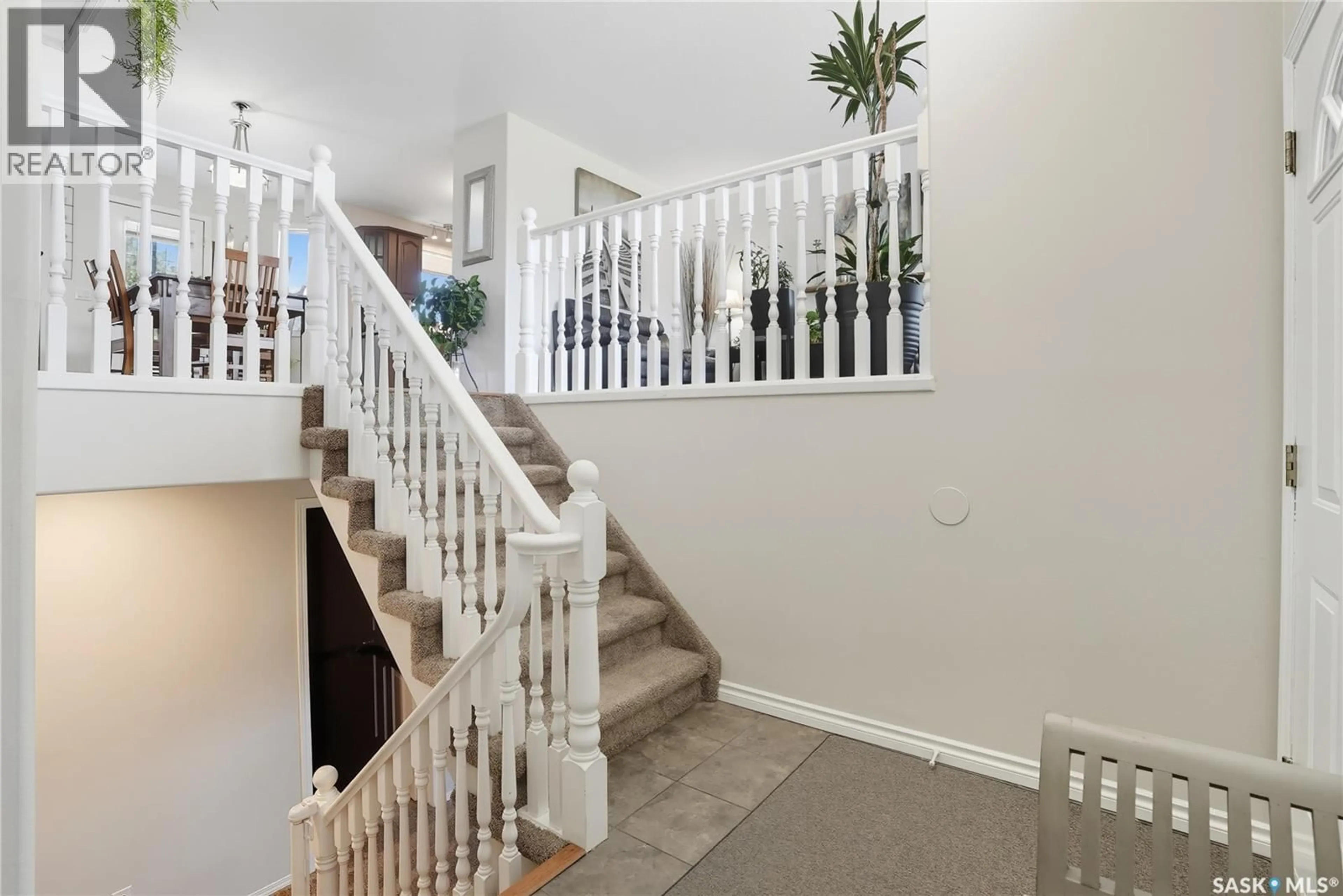 Indoor foyer for 46 1ST AVENUE, Martensville Saskatchewan S0K2T0