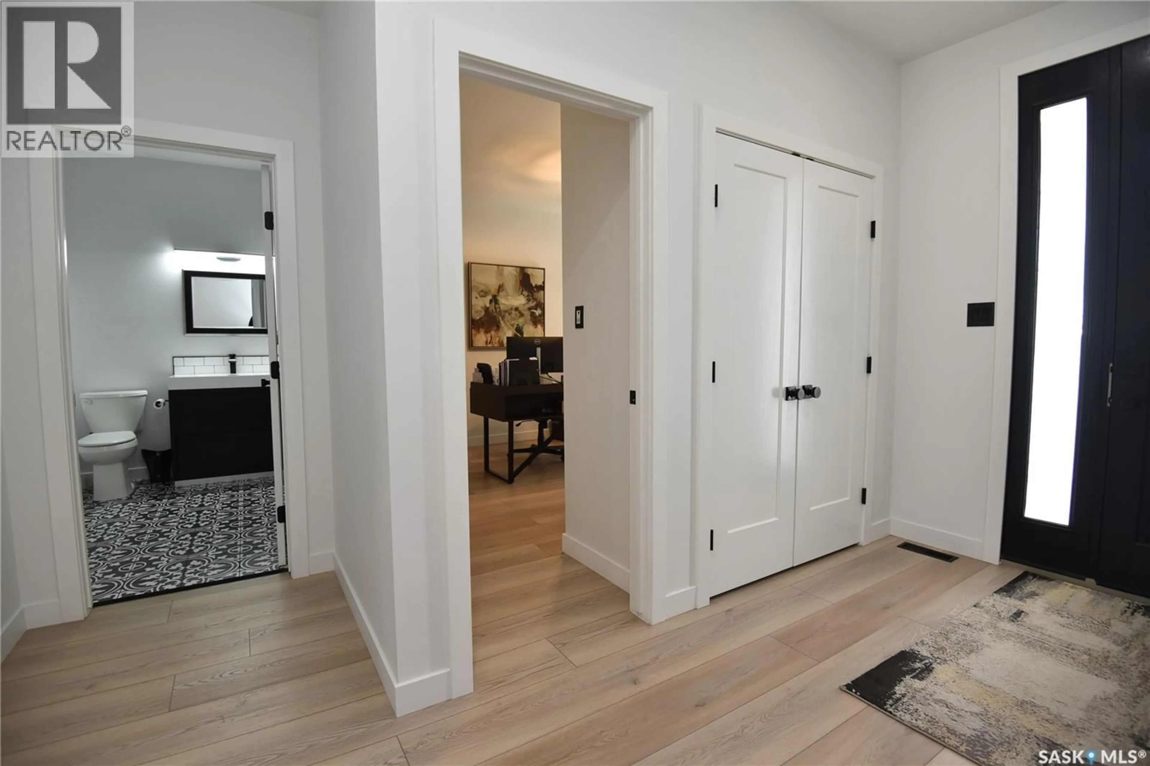 Indoor entryway for 302 COVENTRY CRESCENT, Nipawin Saskatchewan S0E1E0