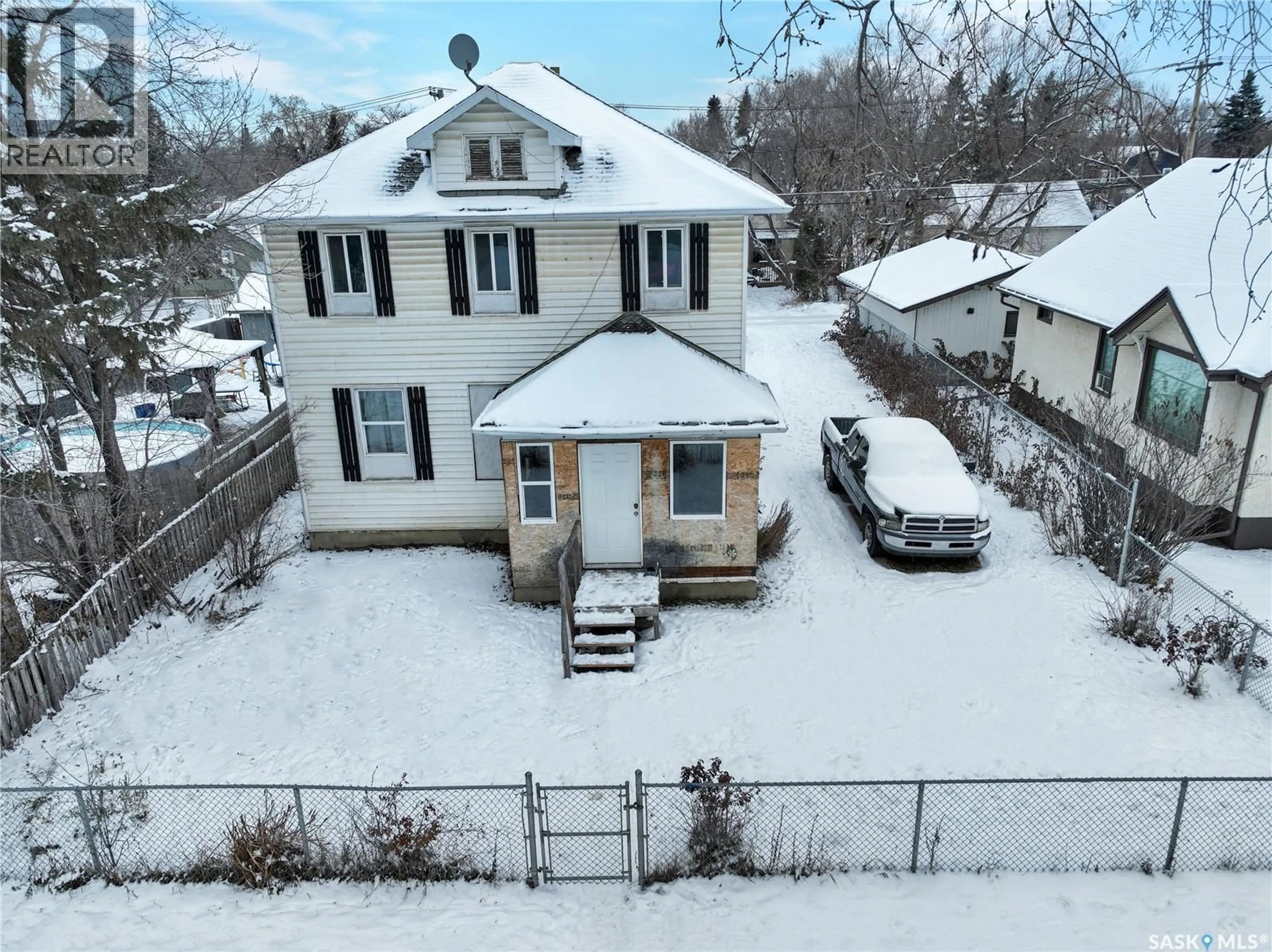 A pic from outside/outdoor area/front of a property/back of a property/a pic from drone, street for 538 13TH STREET, Prince Albert Saskatchewan S6V3G7
