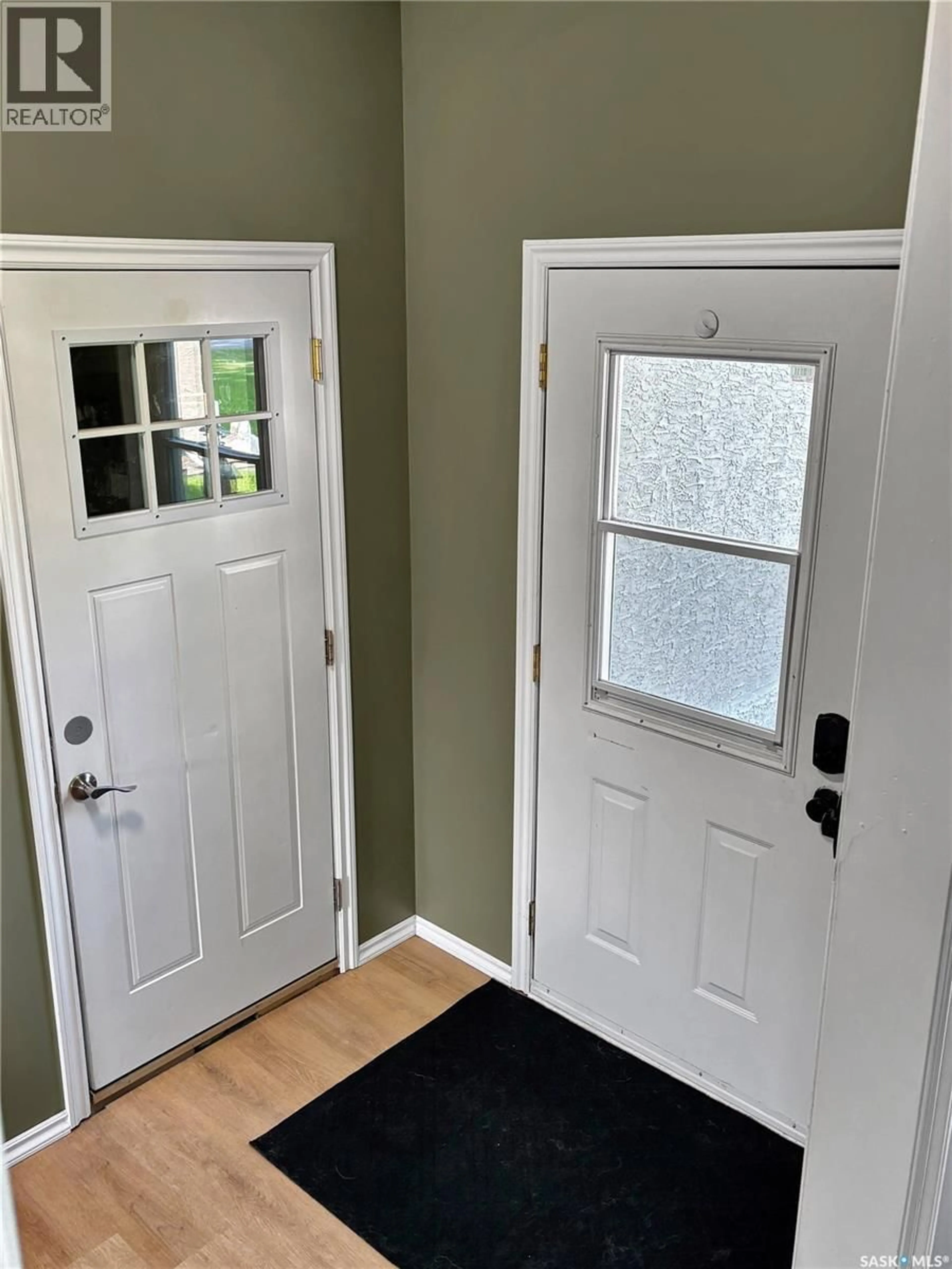 Indoor entryway for 302 PERSSON STREET, Stockholm Saskatchewan S0A3Y0