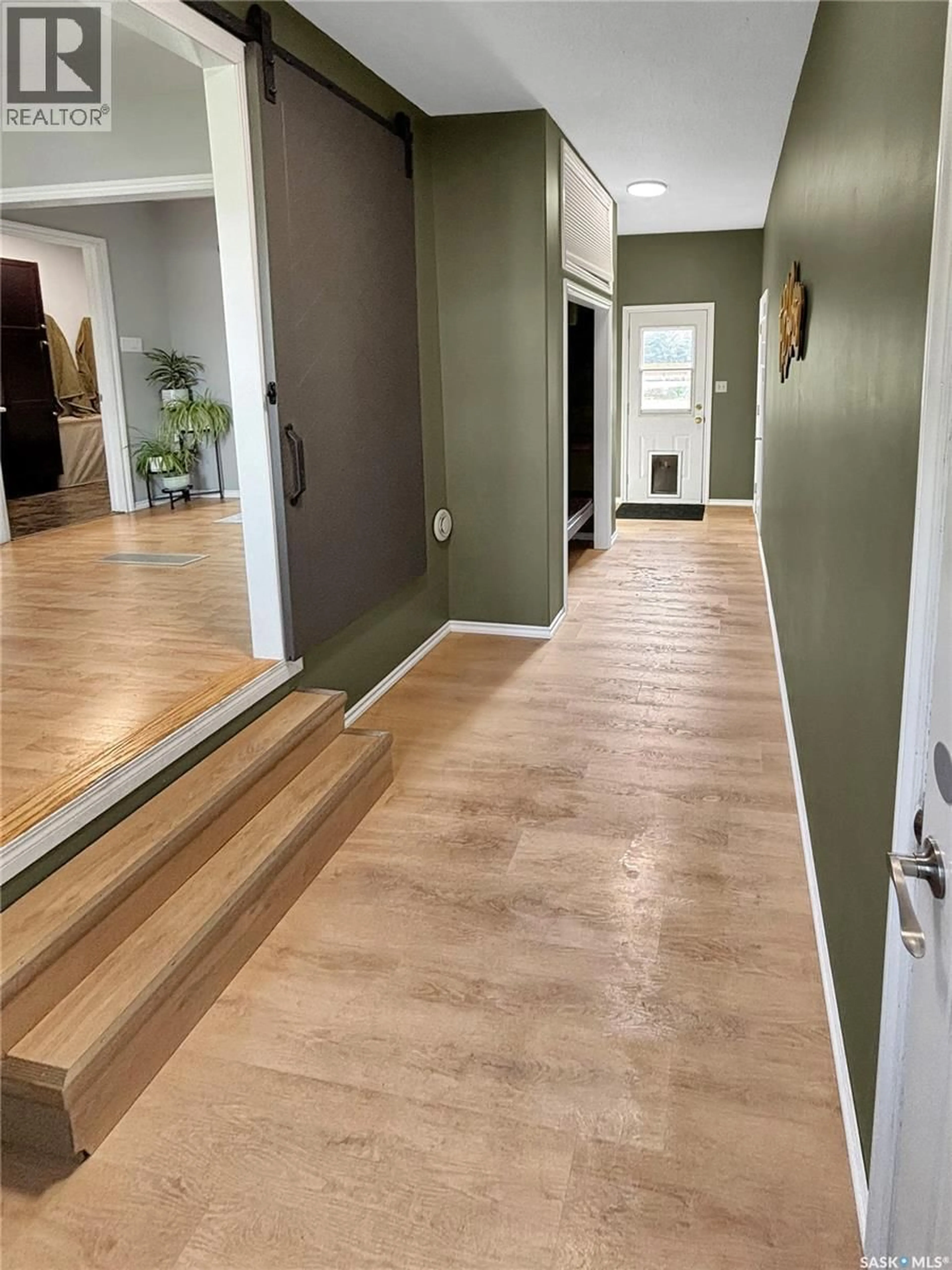 Indoor entryway for 302 PERSSON STREET, Stockholm Saskatchewan S0A3Y0