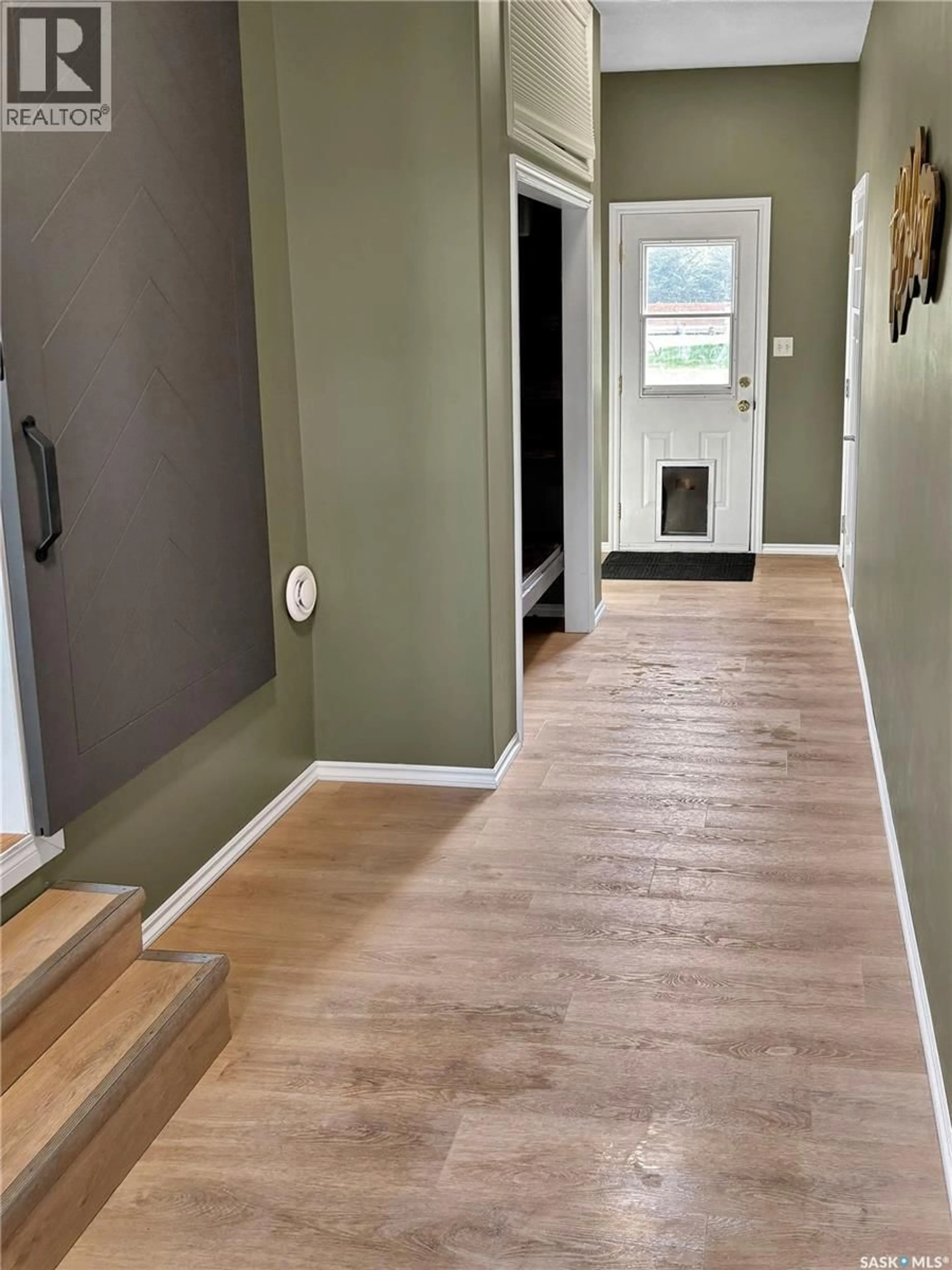 Indoor entryway for 302 PERSSON STREET, Stockholm Saskatchewan S0A3Y0