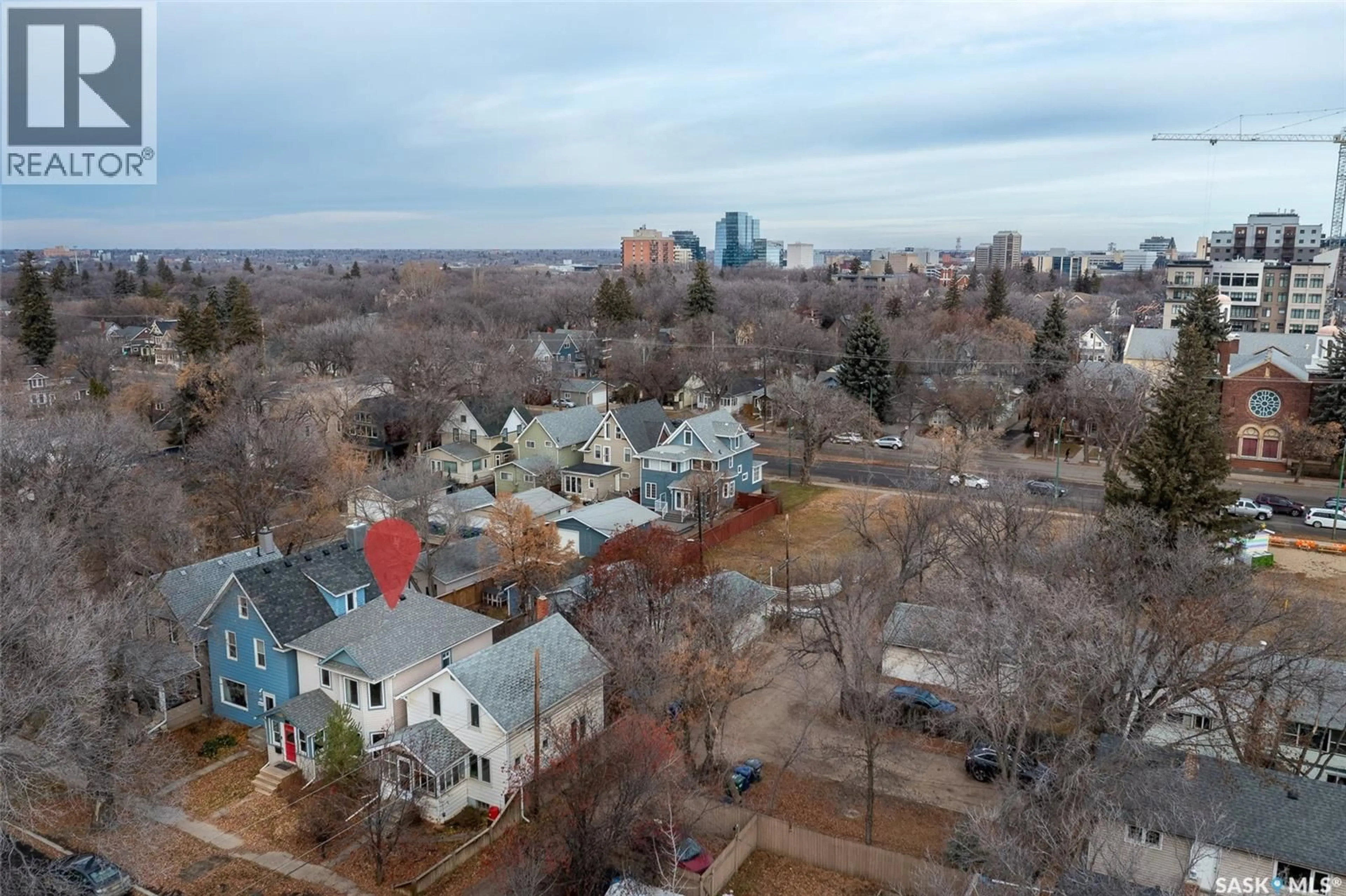 A pic from outside/outdoor area/front of a property/back of a property/a pic from drone, city buildings view from balcony for 527 7TH STREET, Saskatoon Saskatchewan S7H0X6