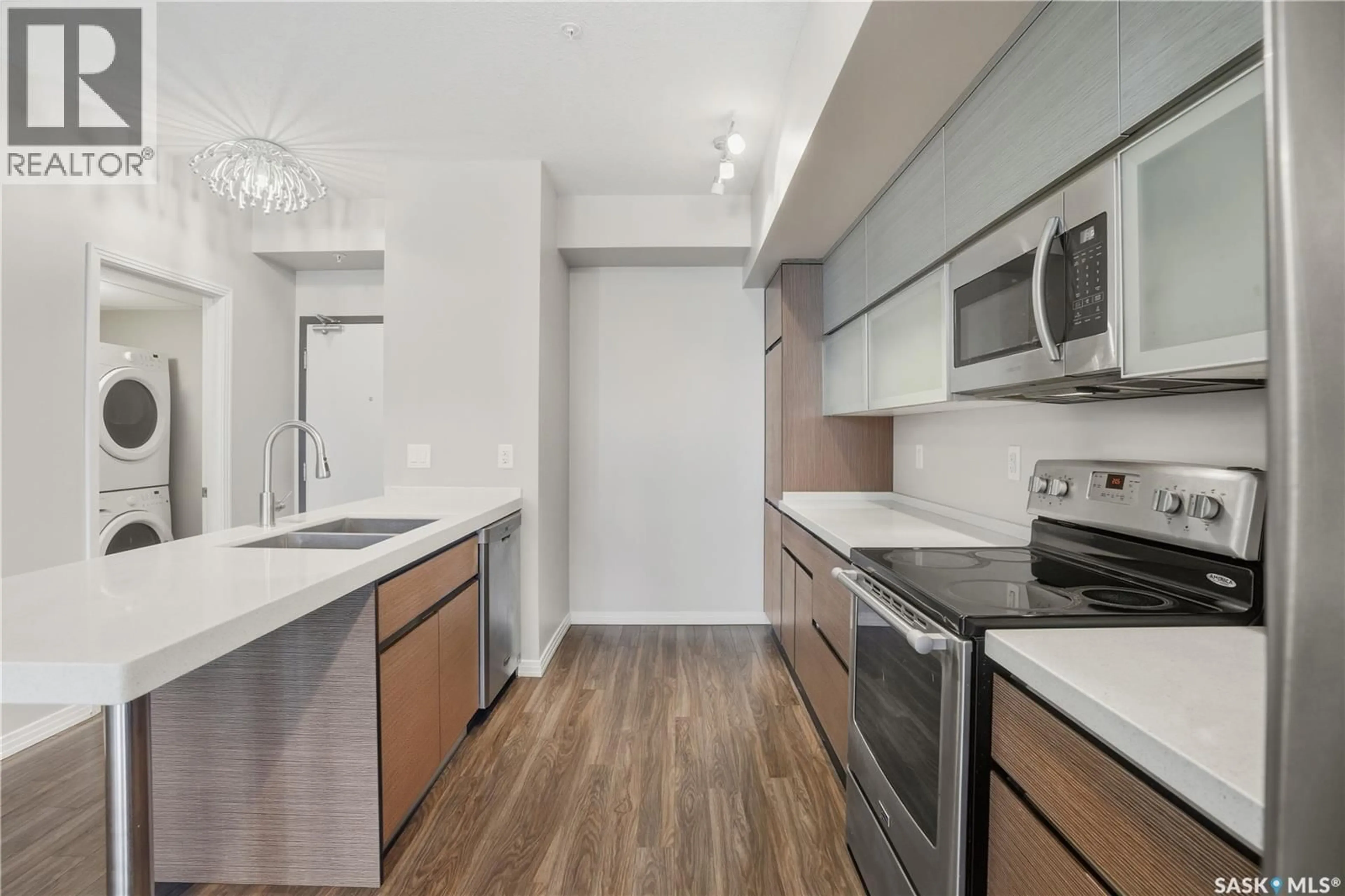 Standard kitchen, unknown for 221 235 EVERGREEN SQUARE, Saskatoon Saskatchewan S7W0P9