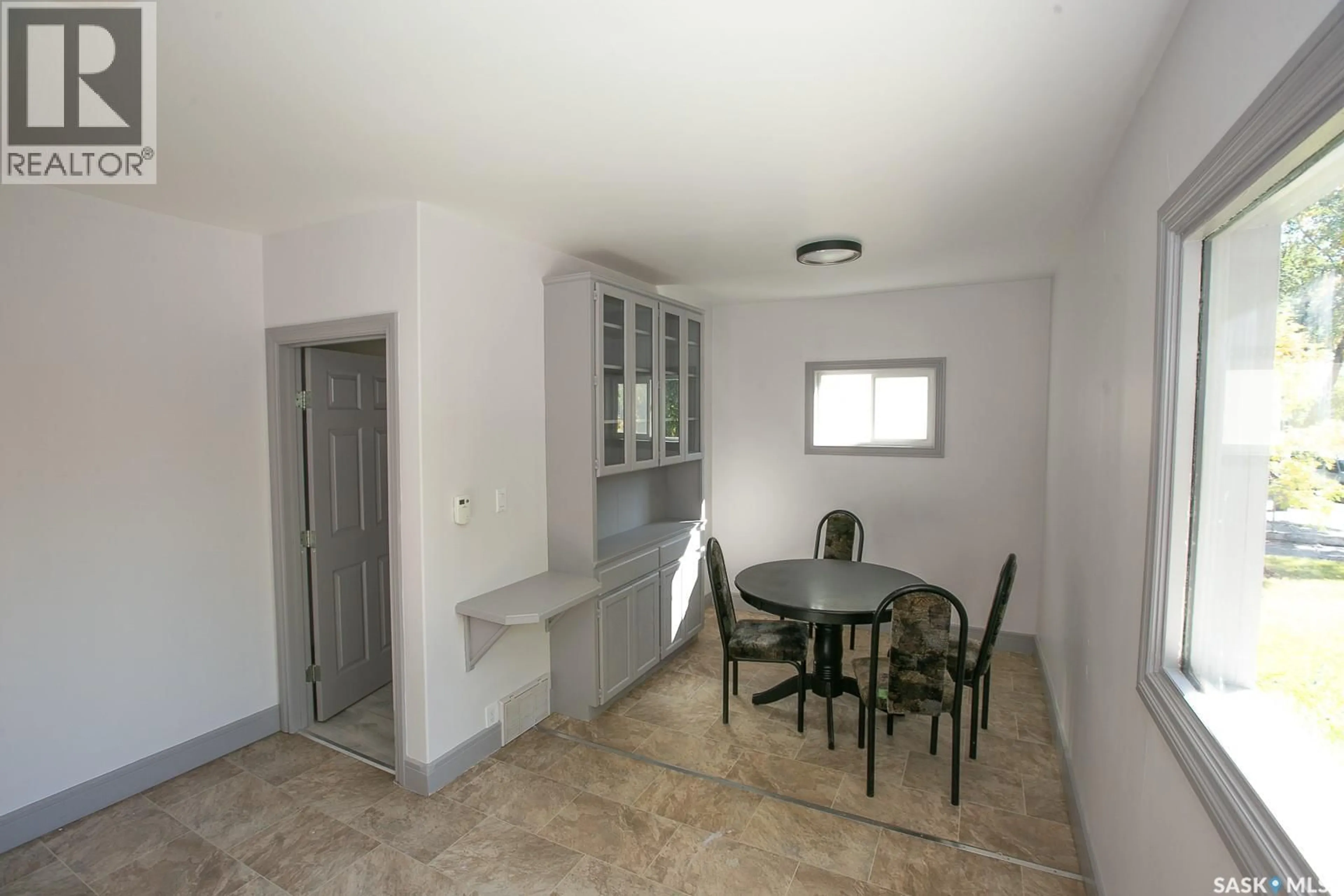 A pic of a room for 507 TORONTO STREET, Regina Saskatchewan S4R1M7