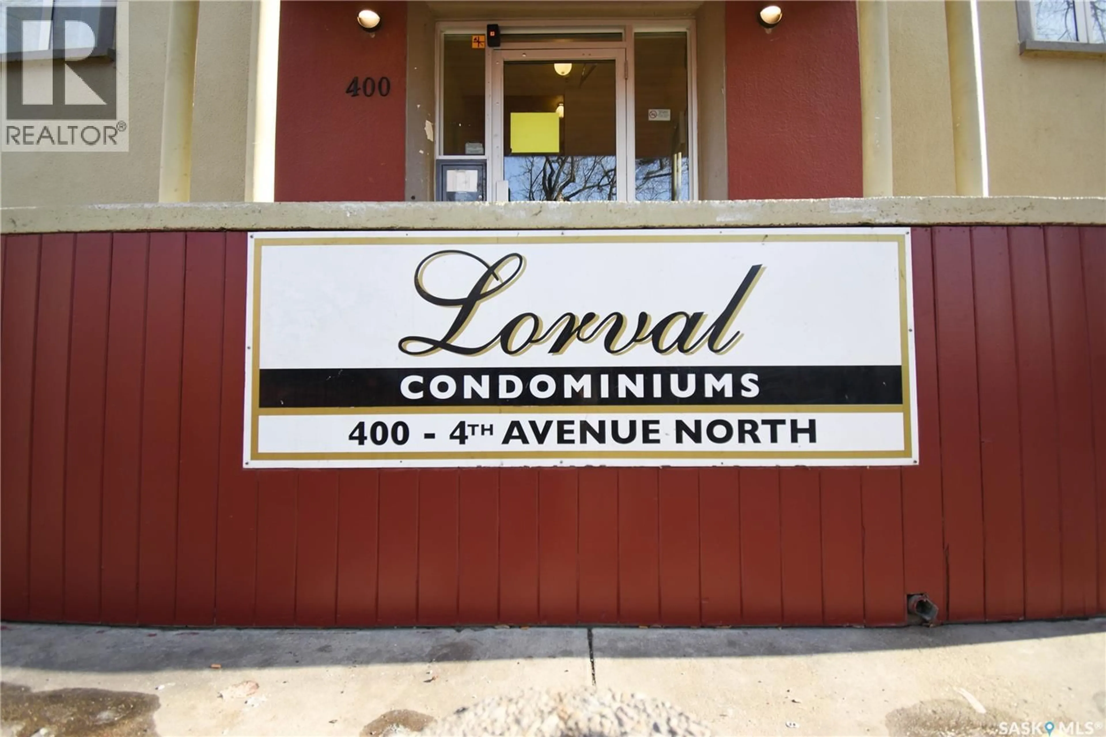 Indoor foyer for N - 31 400 4TH AVENUE, Saskatoon Saskatchewan S7K2M3