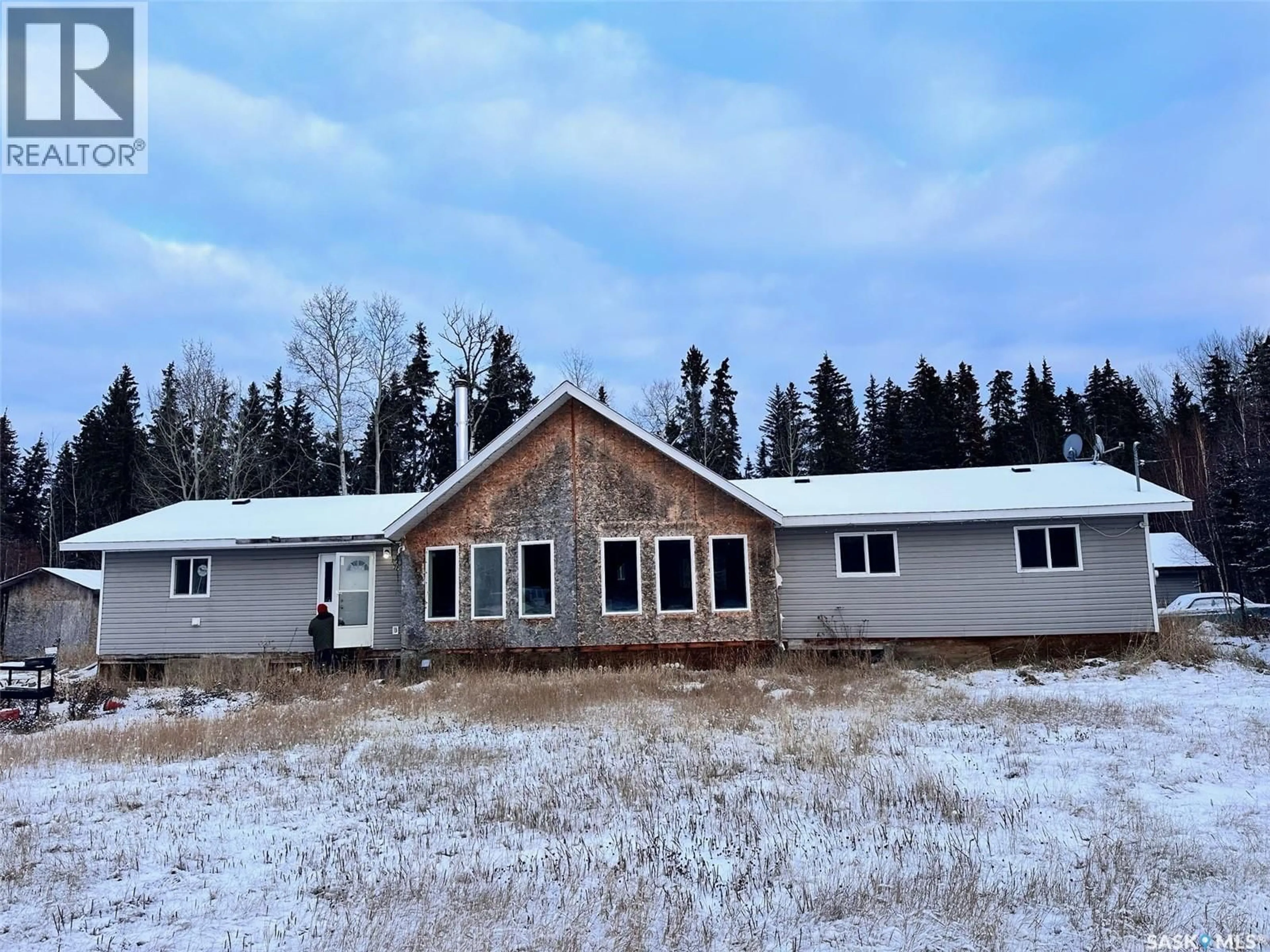 A pic from outside/outdoor area/front of a property/back of a property/a pic from drone, building for 404 BLACKPOINT BAY, Black Point Saskatchewan S0M1G0