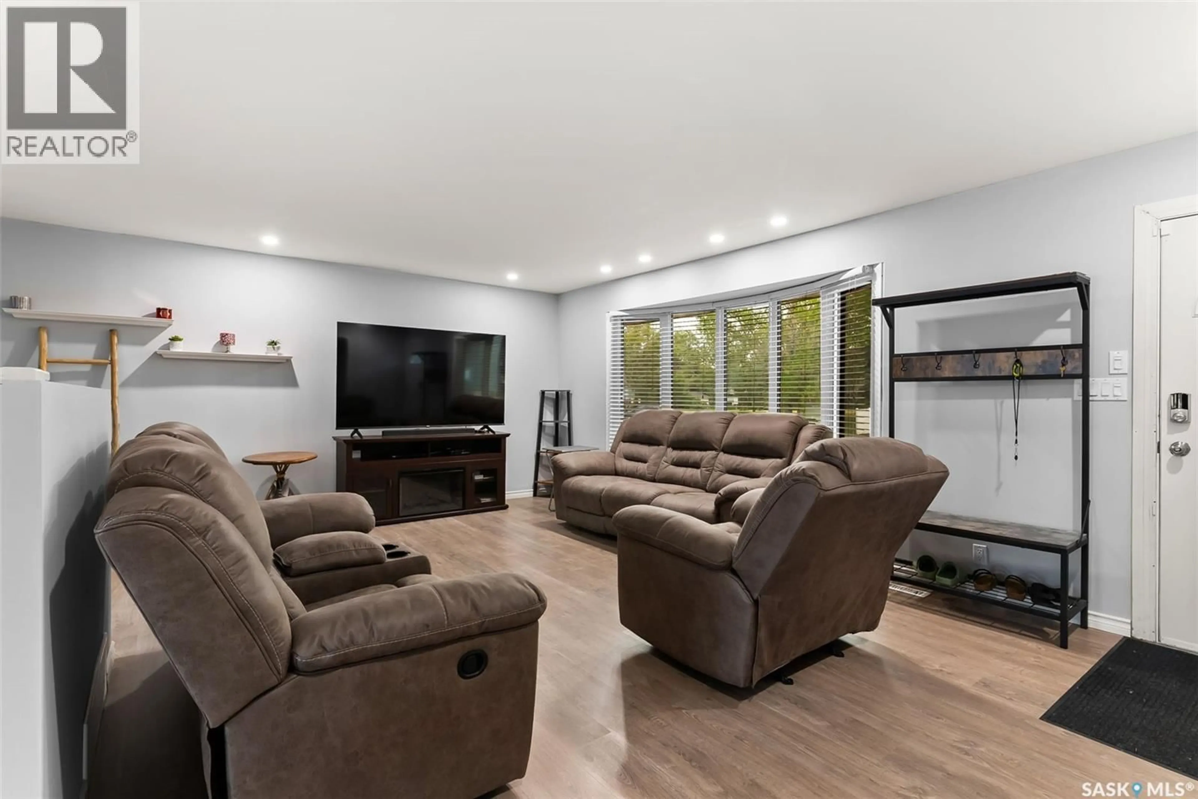 Living room with furniture, unknown for 1003 BROAD STREET, Regina Saskatchewan S4R6V2