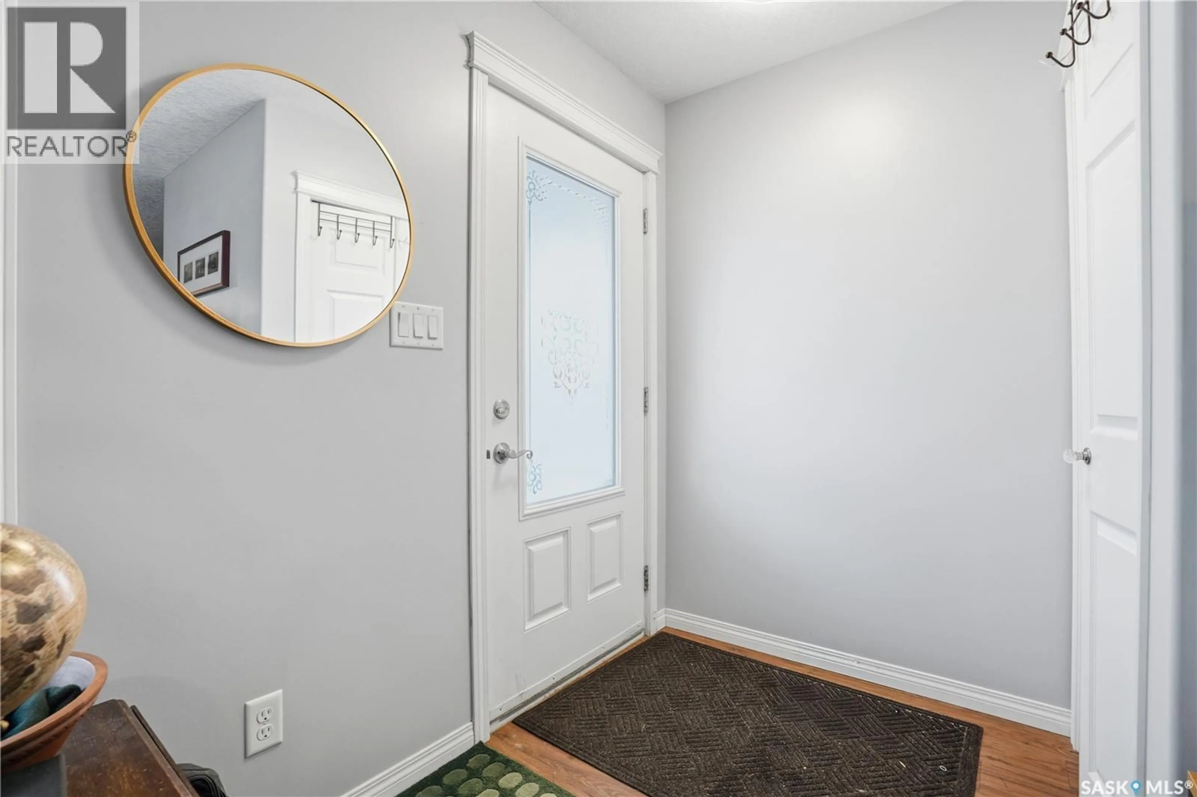 Indoor entryway for 116 125 WILLIS CRESCENT, Saskatoon Saskatchewan S7T0T1