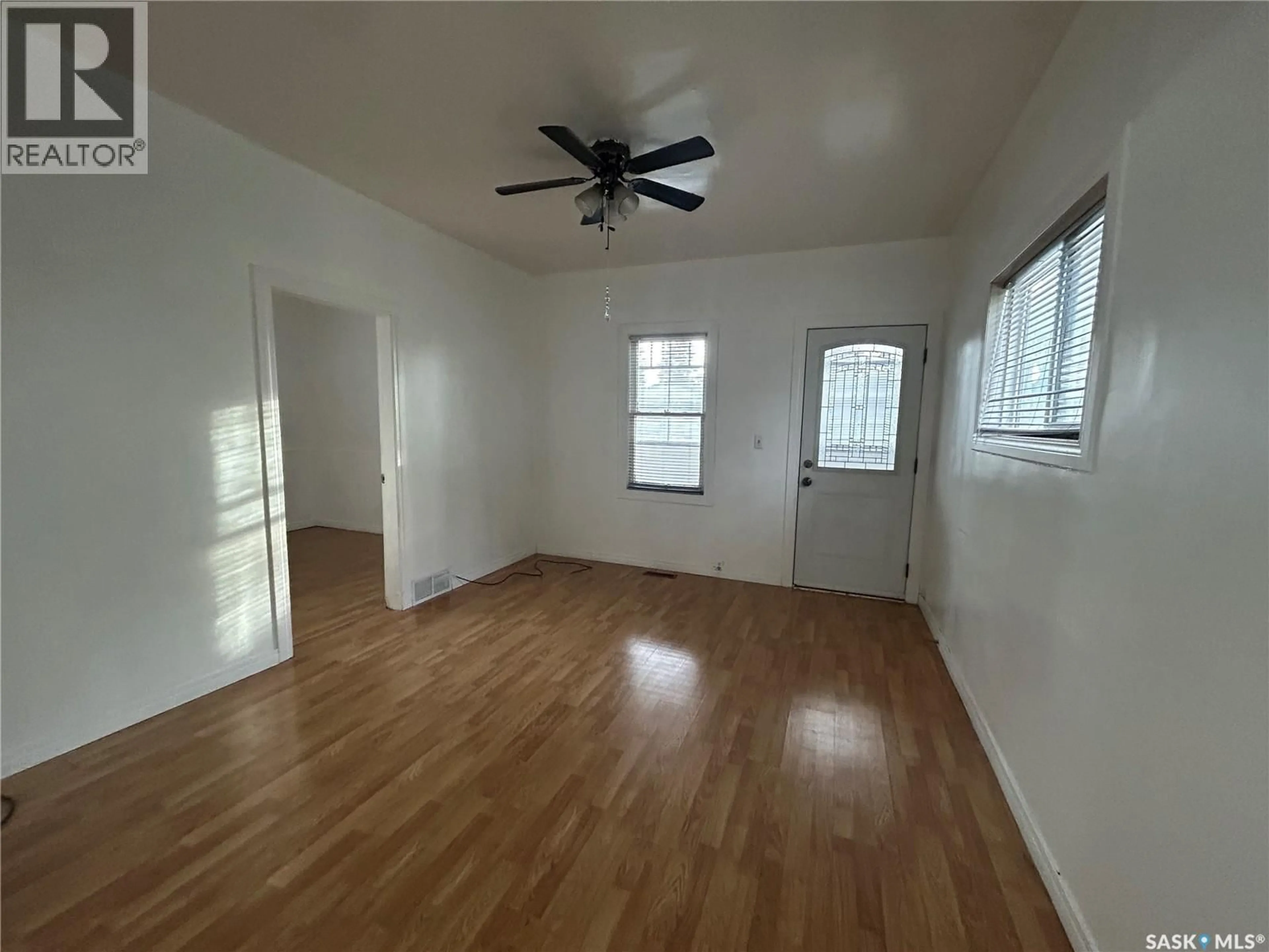 A pic of a room for 1042 COTEAU STREET, Moose Jaw Saskatchewan S6H5G4