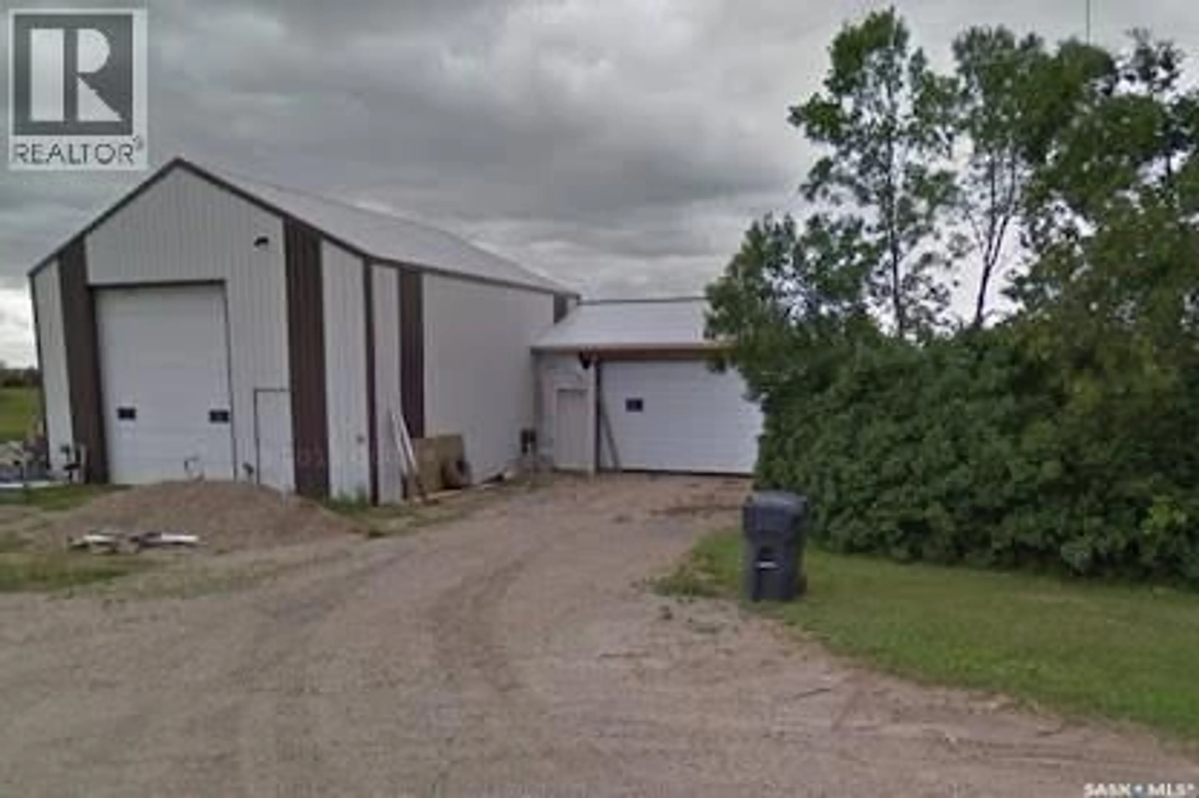 A pic from outside/outdoor area/front of a property/back of a property/a pic from drone, building for 401 8TH STREET, Glen Ewen Saskatchewan S0C1C0