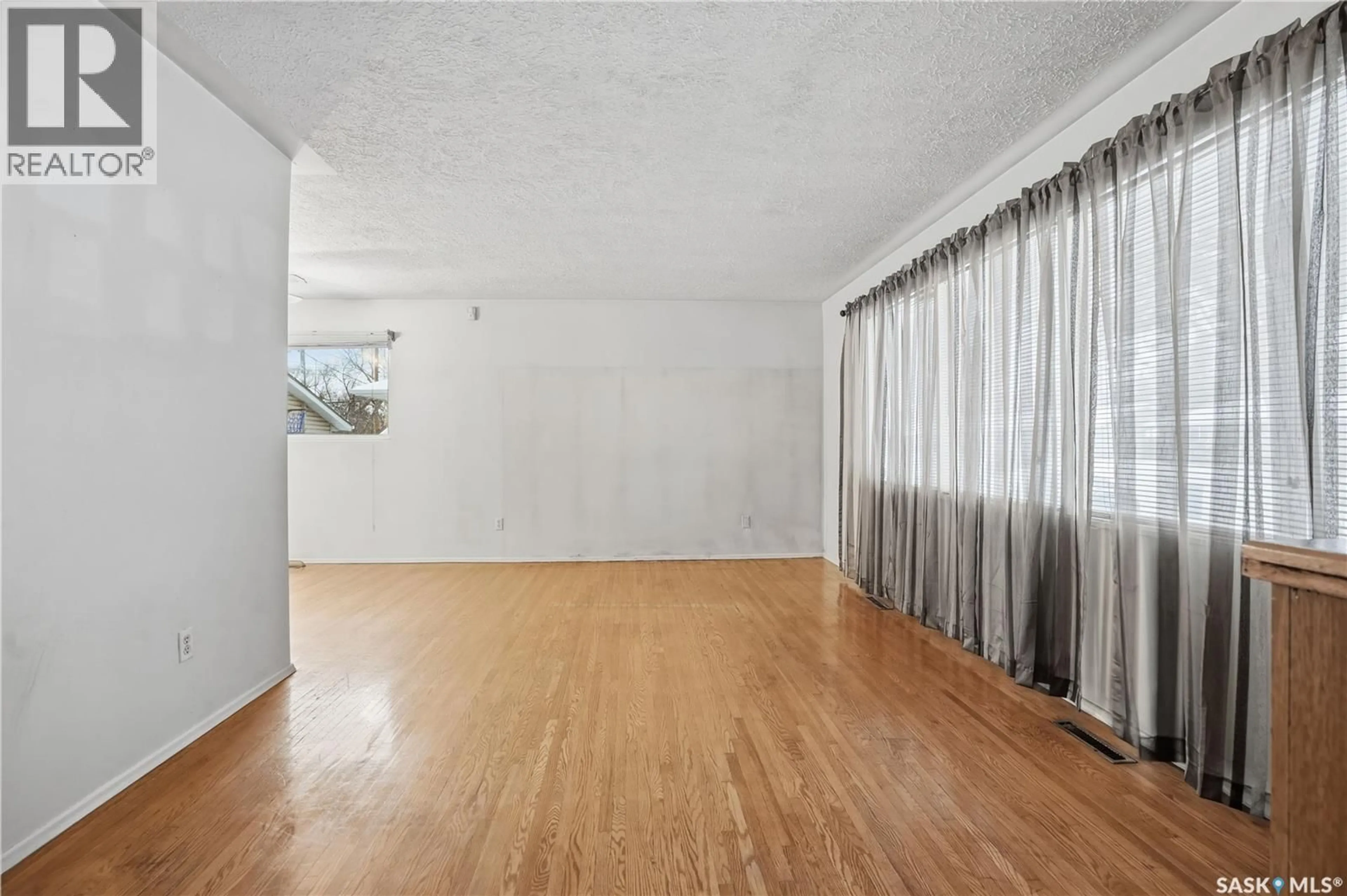 A pic of a room for 38 PORTLAND CRESCENT, Regina Saskatchewan S4N1Y1