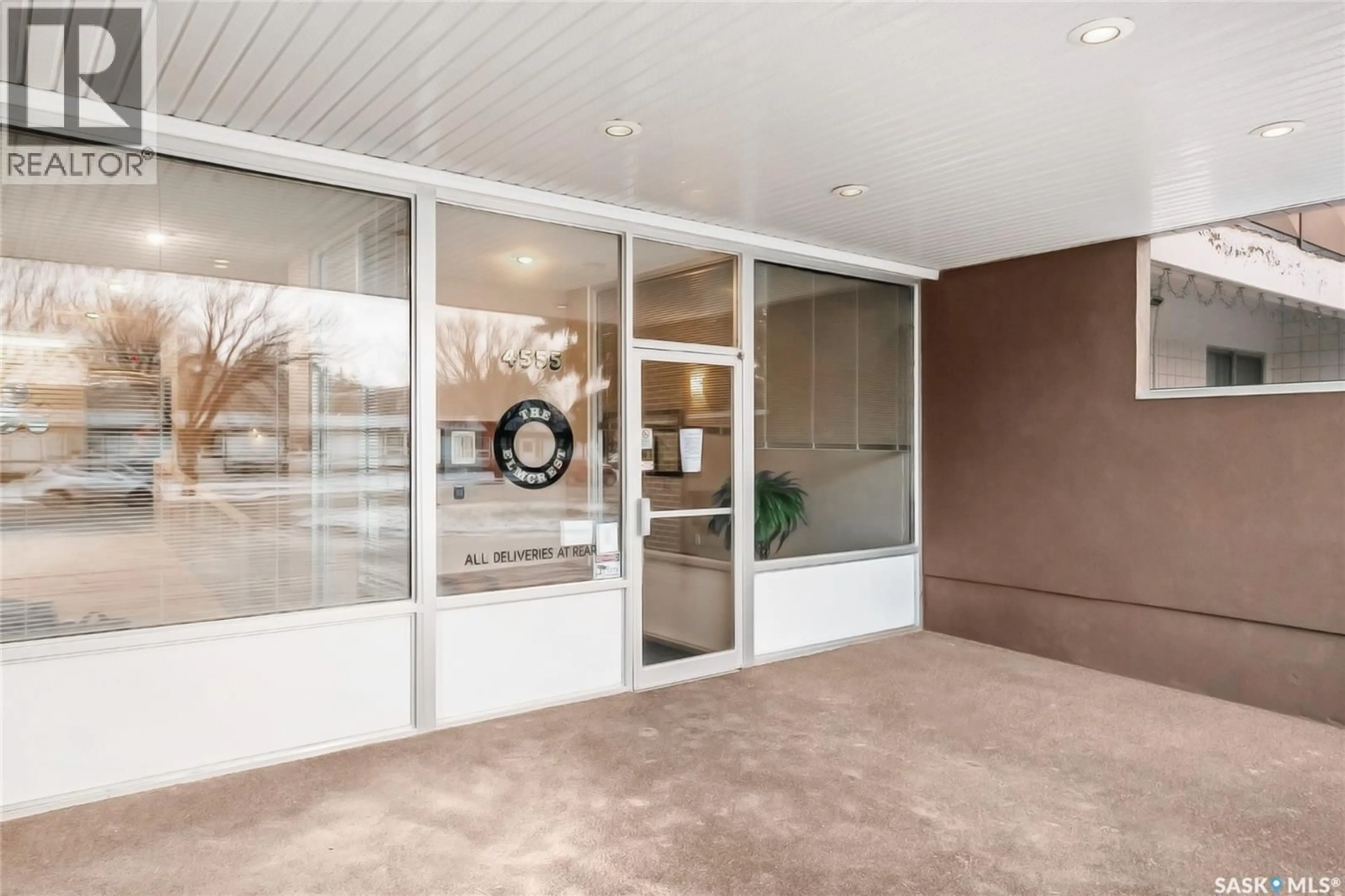 Indoor foyer for 601 - 4555 RAE STREET, Regina Saskatchewan S4S3B2