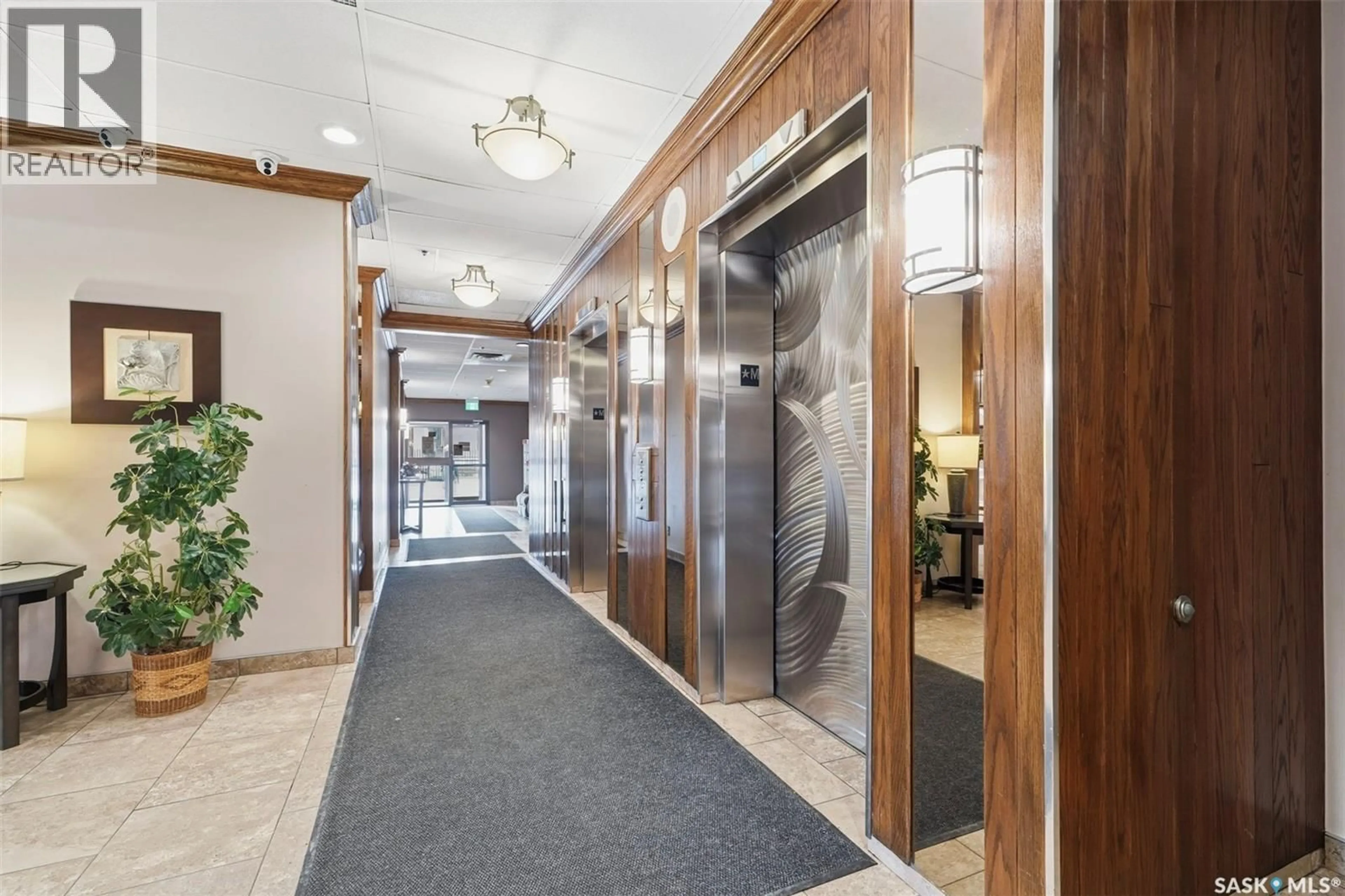 Indoor foyer for 2504/2505 - 311 6TH AVENUE, Saskatoon Saskatchewan S7K7A9