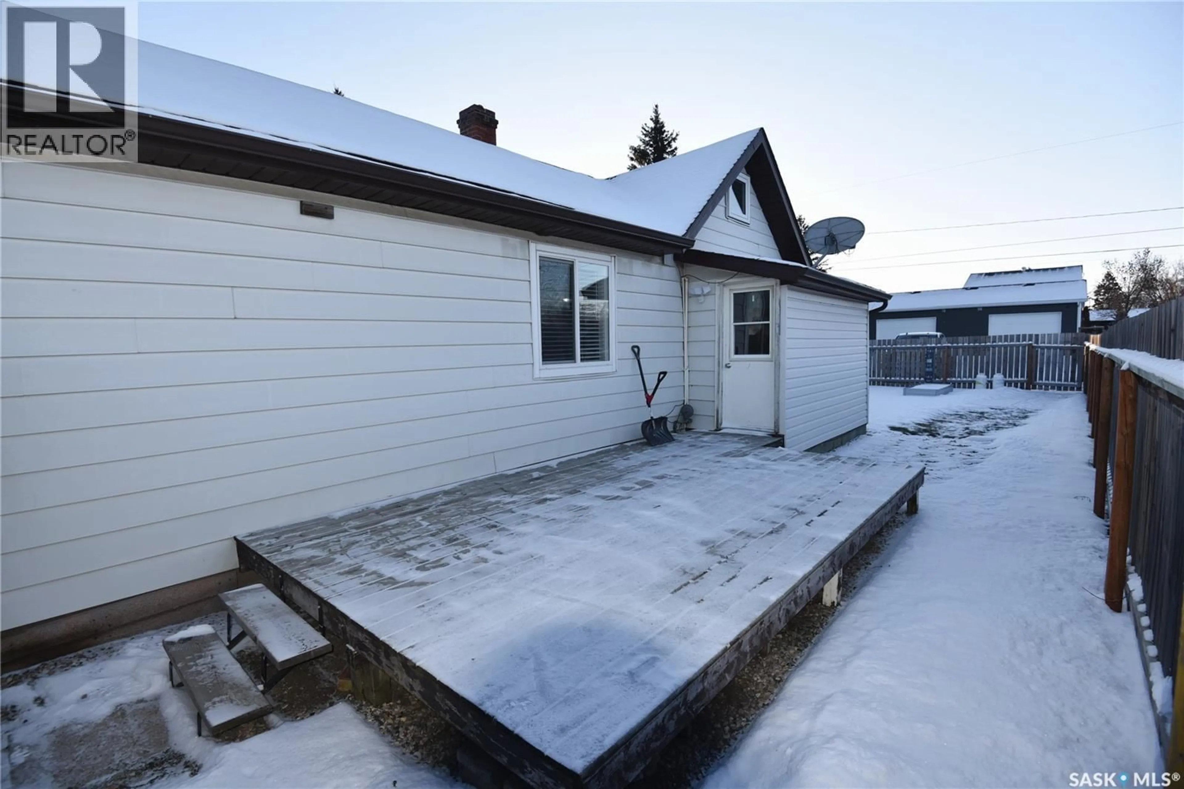 Unknown for 334 7TH AVENUE, Nipawin Saskatchewan S0E1E0