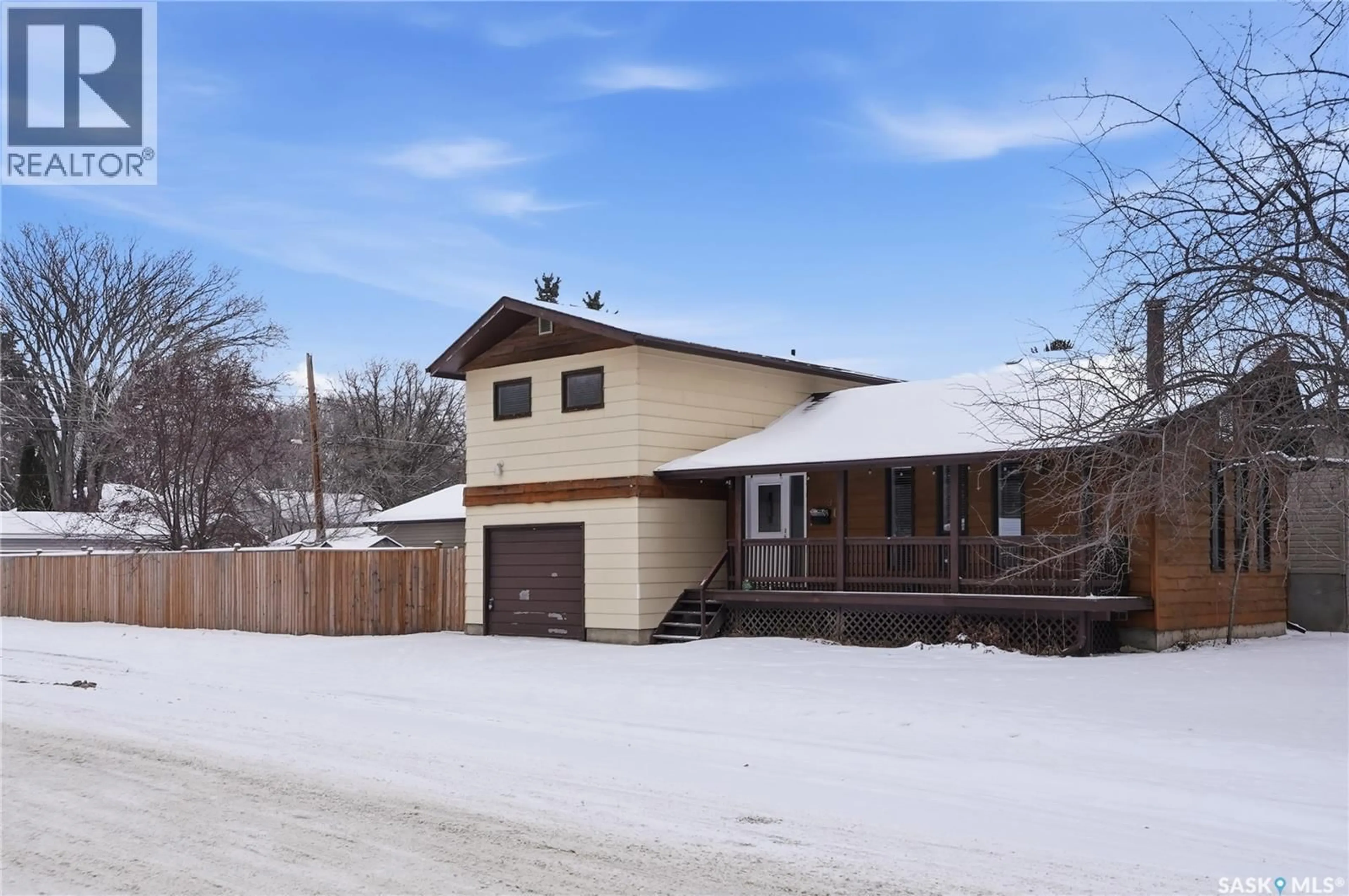 Unknown for 901 6TH STREET, Saskatoon Saskatchewan S7H1C8