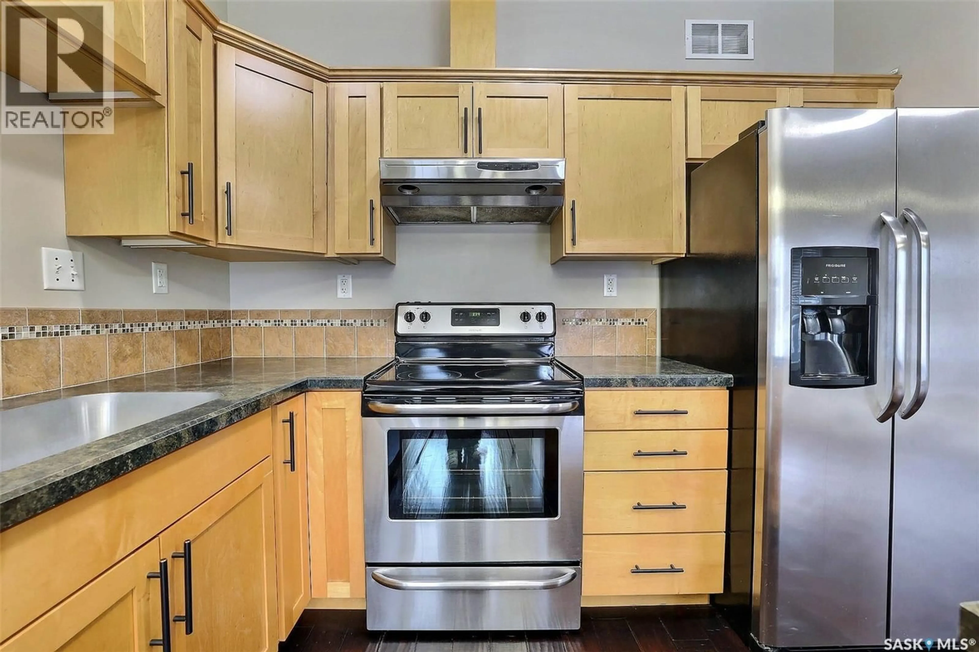 Standard kitchen, ceramic/tile floor for 12 MCKENZIE LANE, White City Saskatchewan S4L0B2