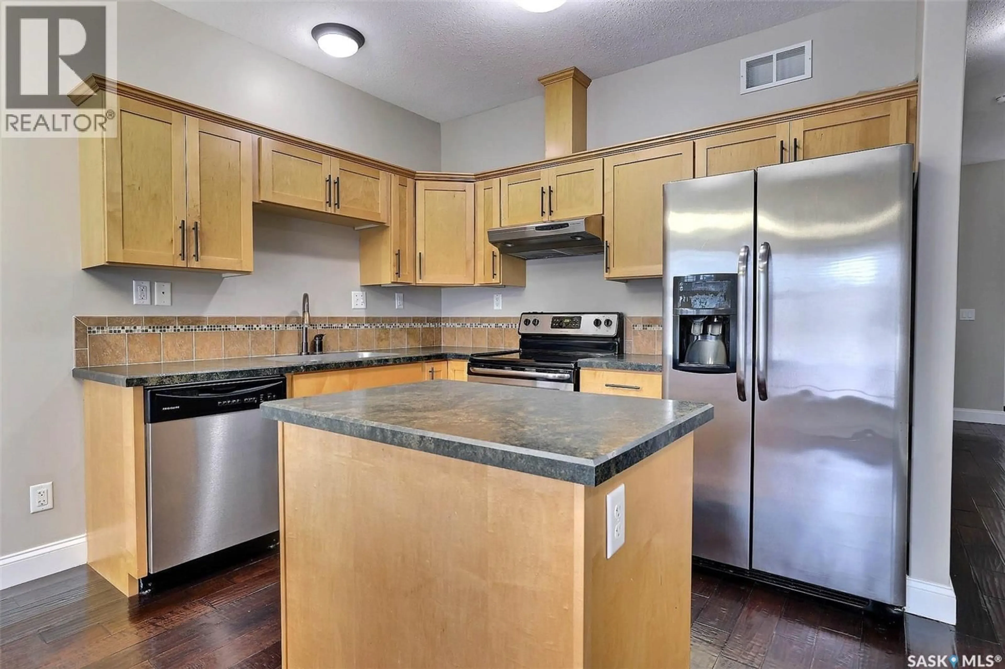 Standard kitchen, unknown for 12 MCKENZIE LANE, White City Saskatchewan S4L0B2