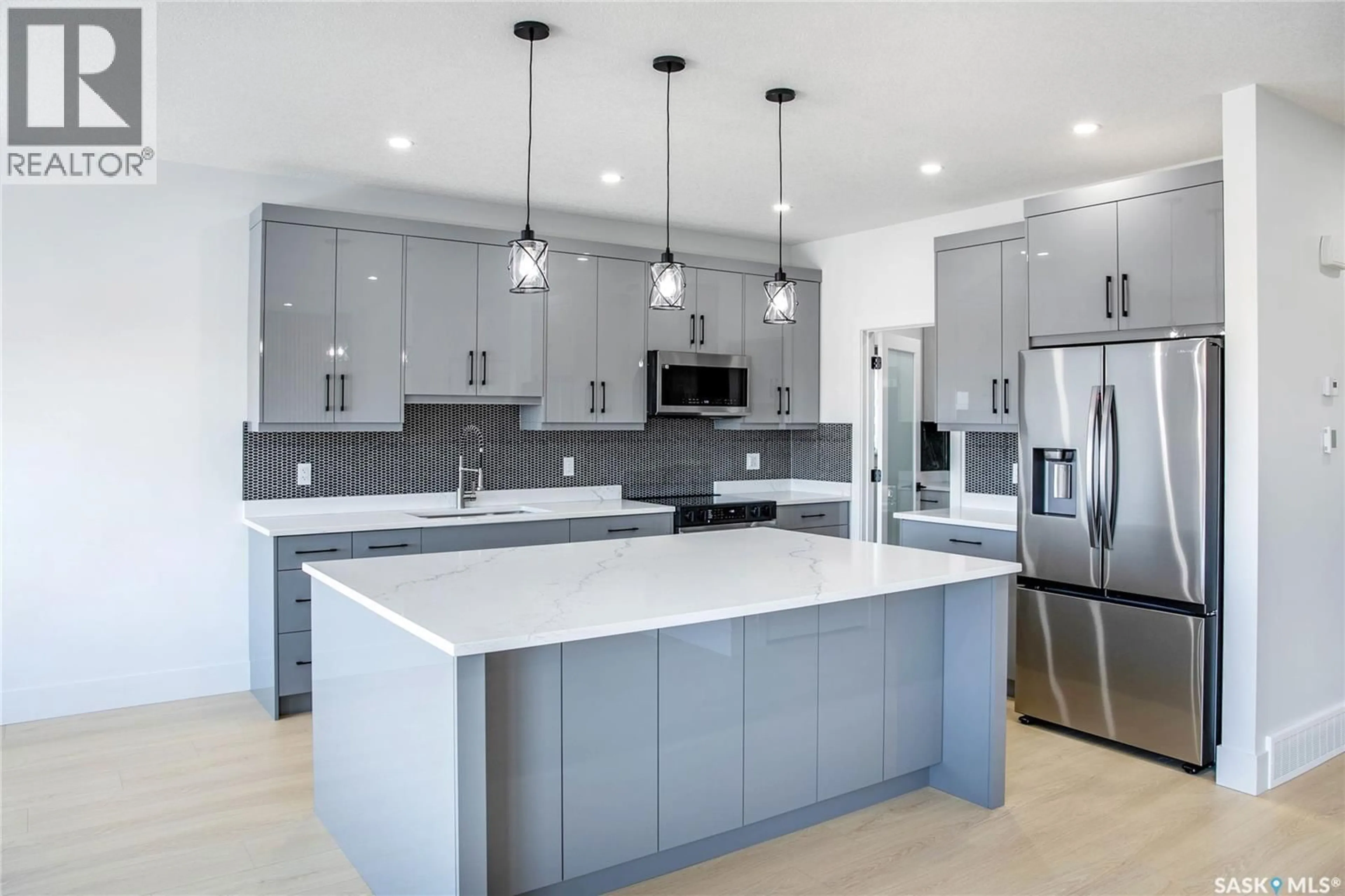 Open concept kitchen, unknown for 430 NAZARALI MANOR, Saskatoon Saskatchewan S7H0W2