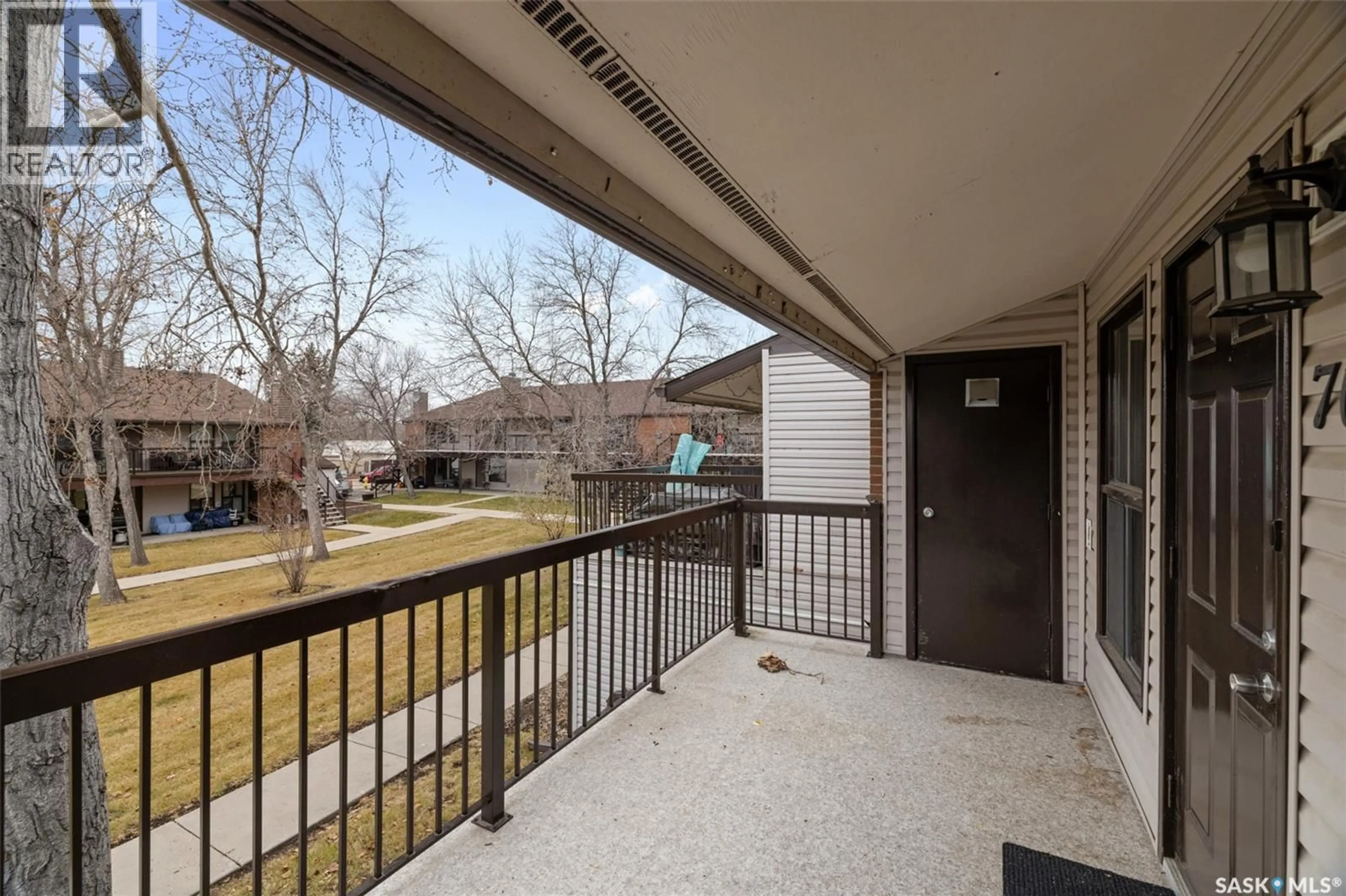 Patio, unknown for 70 GORE PLACE, Regina Saskatchewan S4T7S4