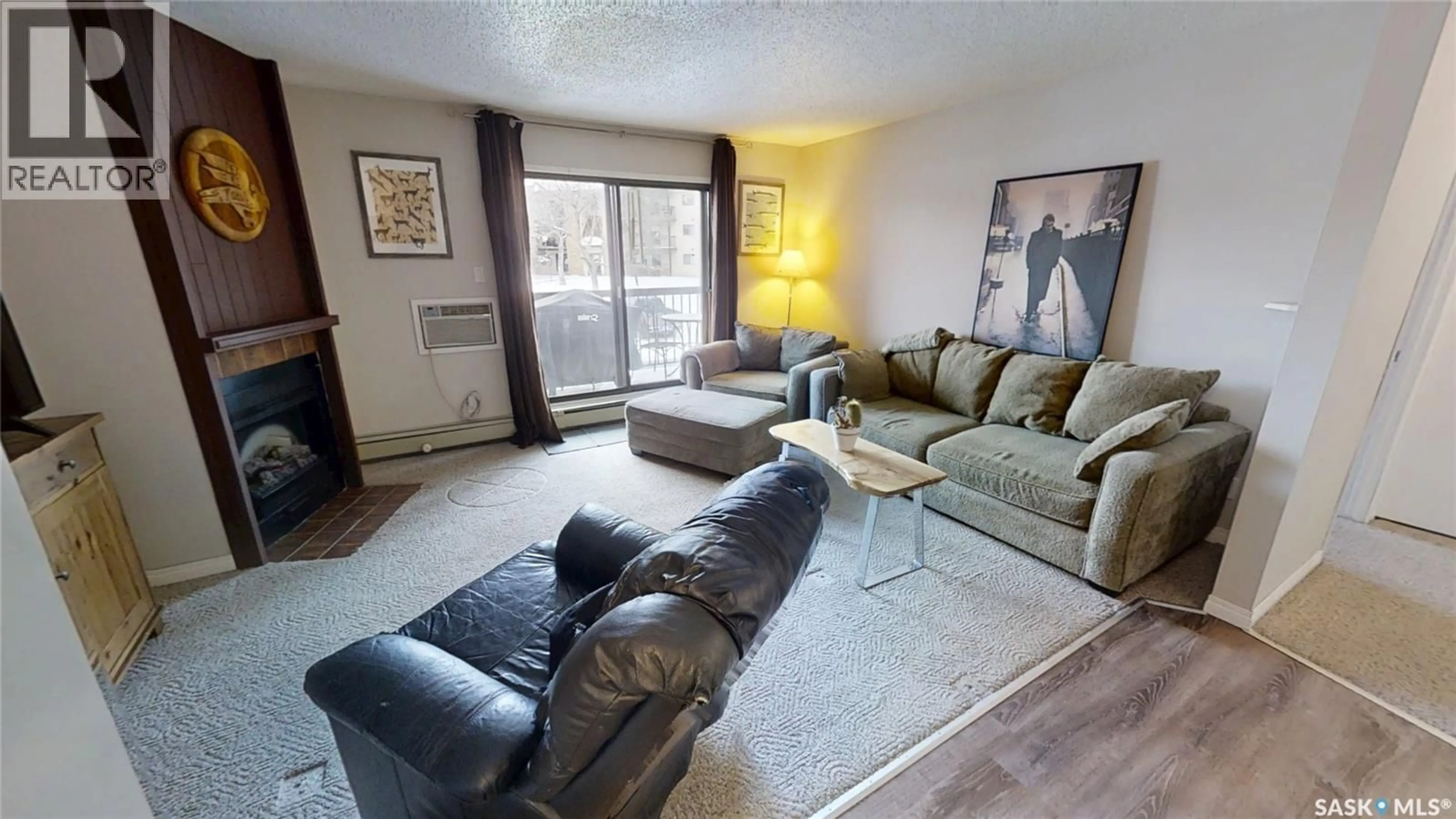 Living room with furniture, unknown for 245 - 201 KINGSMERE BOULEVARD, Saskatoon Saskatchewan S7J4J6