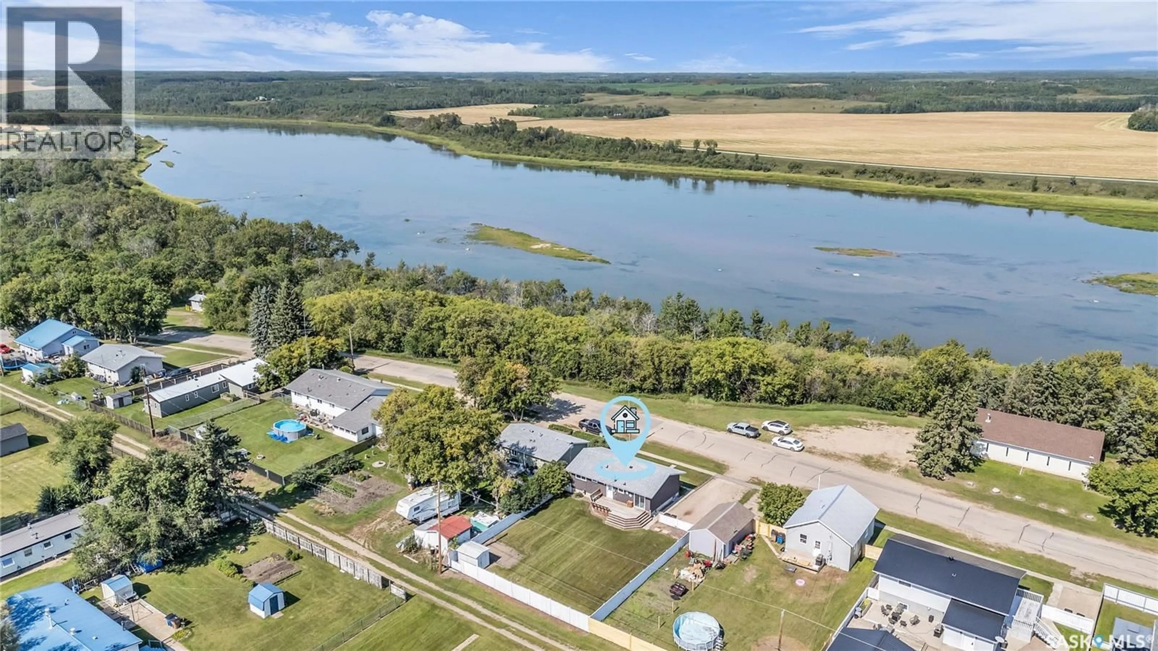 A pic from outside/outdoor area/front of a property/back of a property/a pic from drone, water/lake/river/ocean view for 325 RIVERSIDE DRIVE, St. Louis Saskatchewan S0J2C0