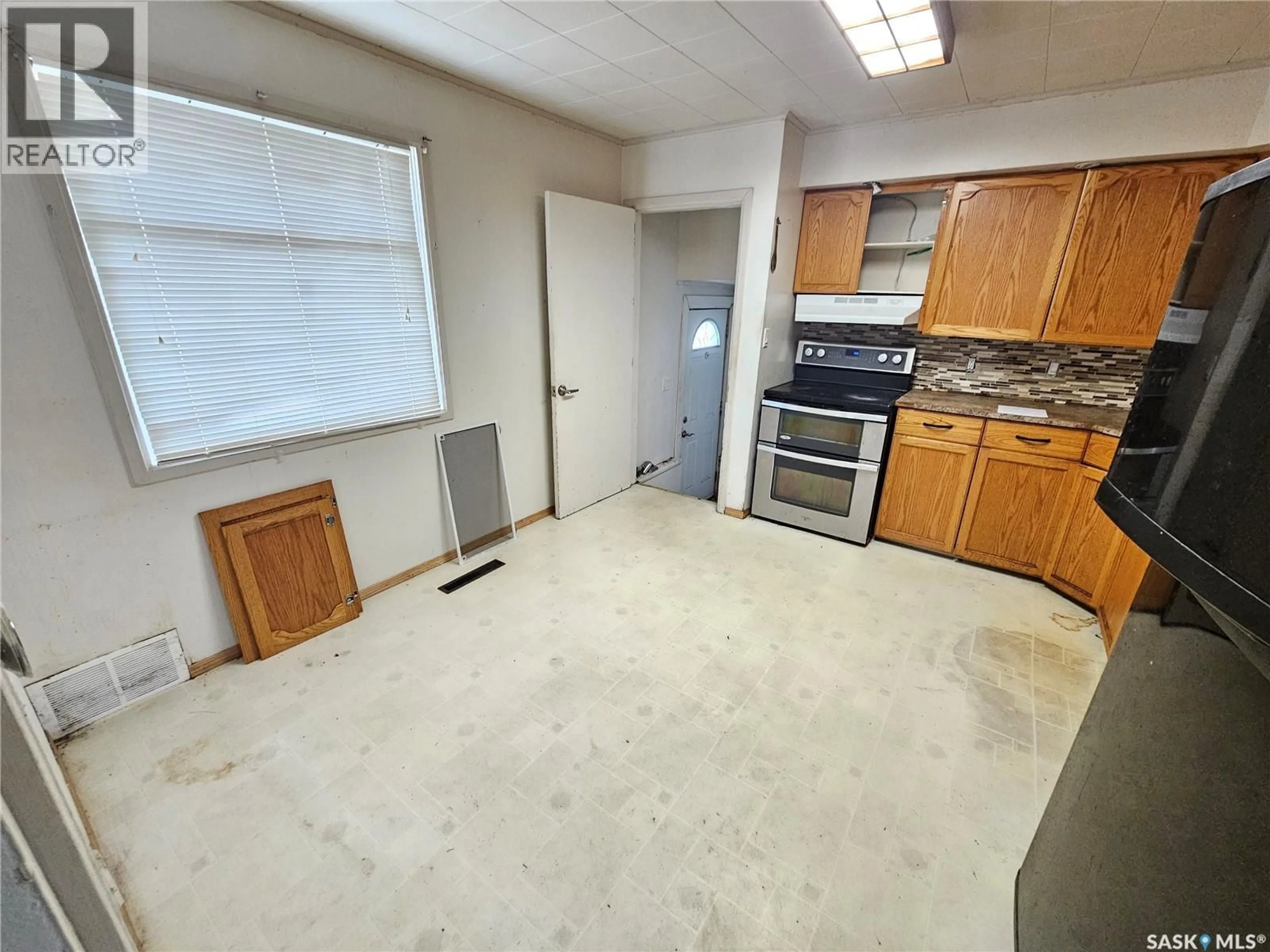 A pic of a room for 1066 MONTGOMERY STREET, Moose Jaw Saskatchewan S6H2X1