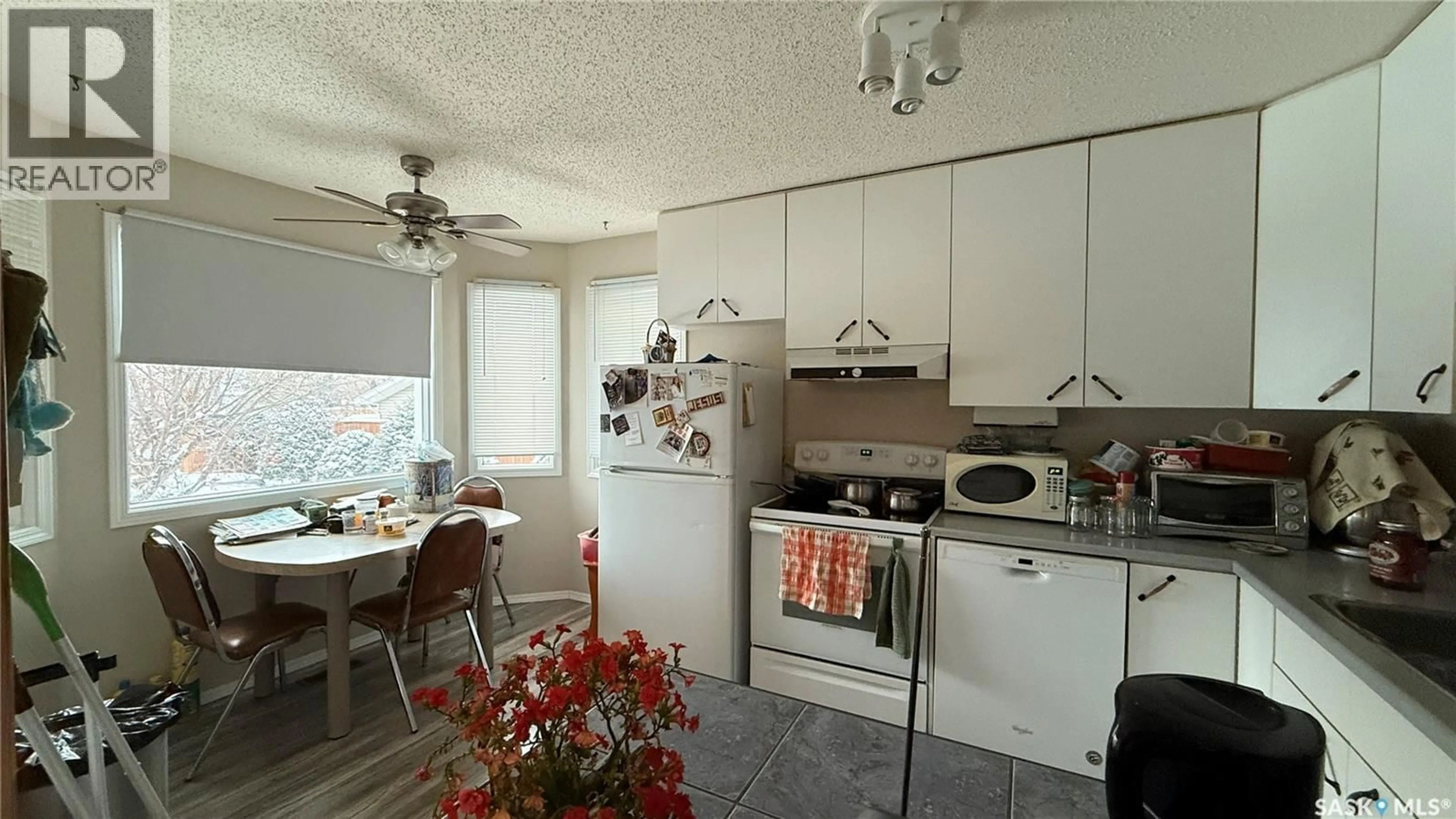 Standard kitchen, unknown for 10326 HENDERSON DRIVE, North Battleford Saskatchewan S9A3Y9