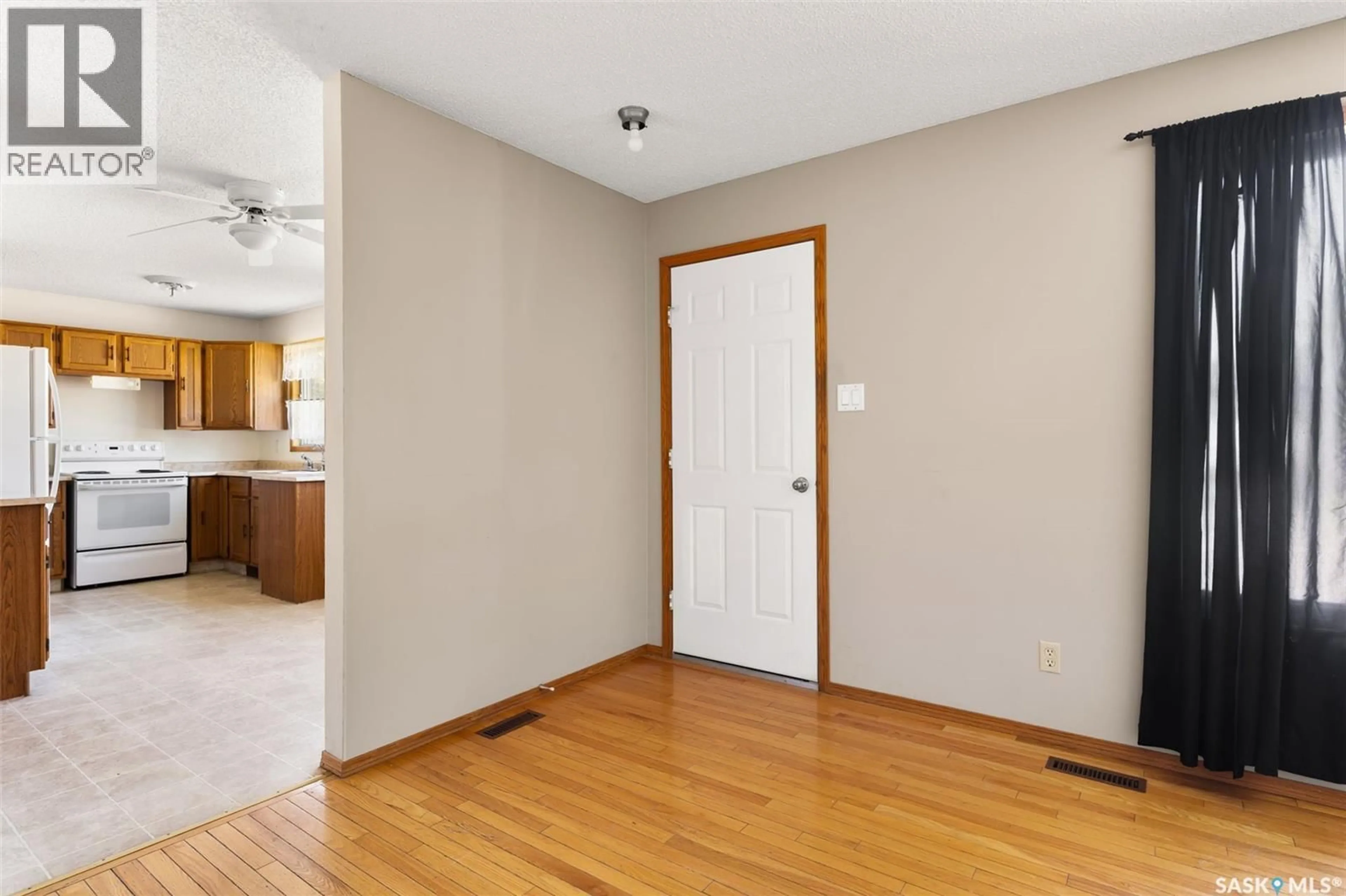 A pic of a room for 1190 FERGUSON CRESCENT, Regina Saskatchewan S4N6V6