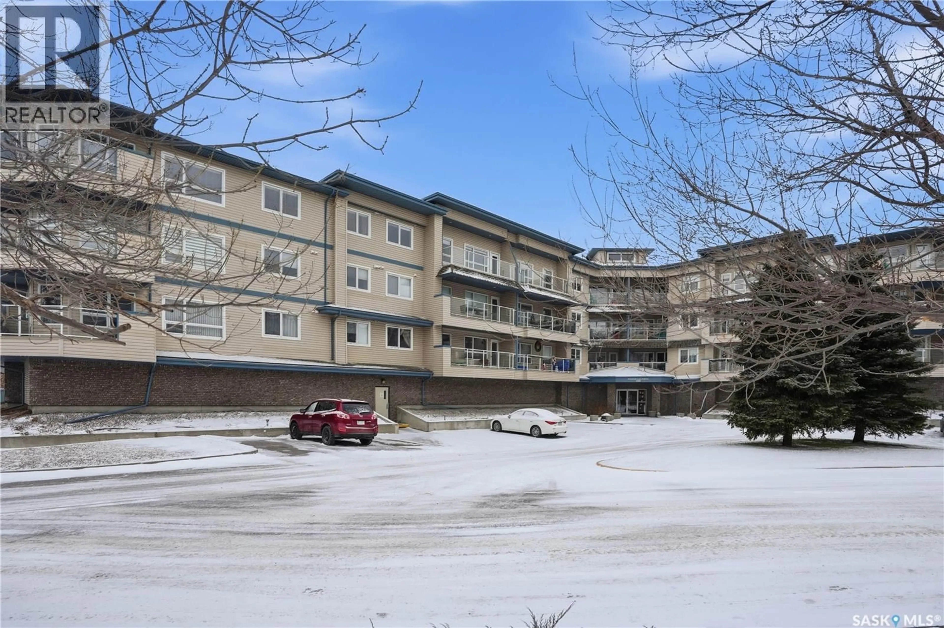 Patio, mountain view for 2351 - 103 WINDSOR PARK ROAD, Regina Saskatchewan S0G4G0