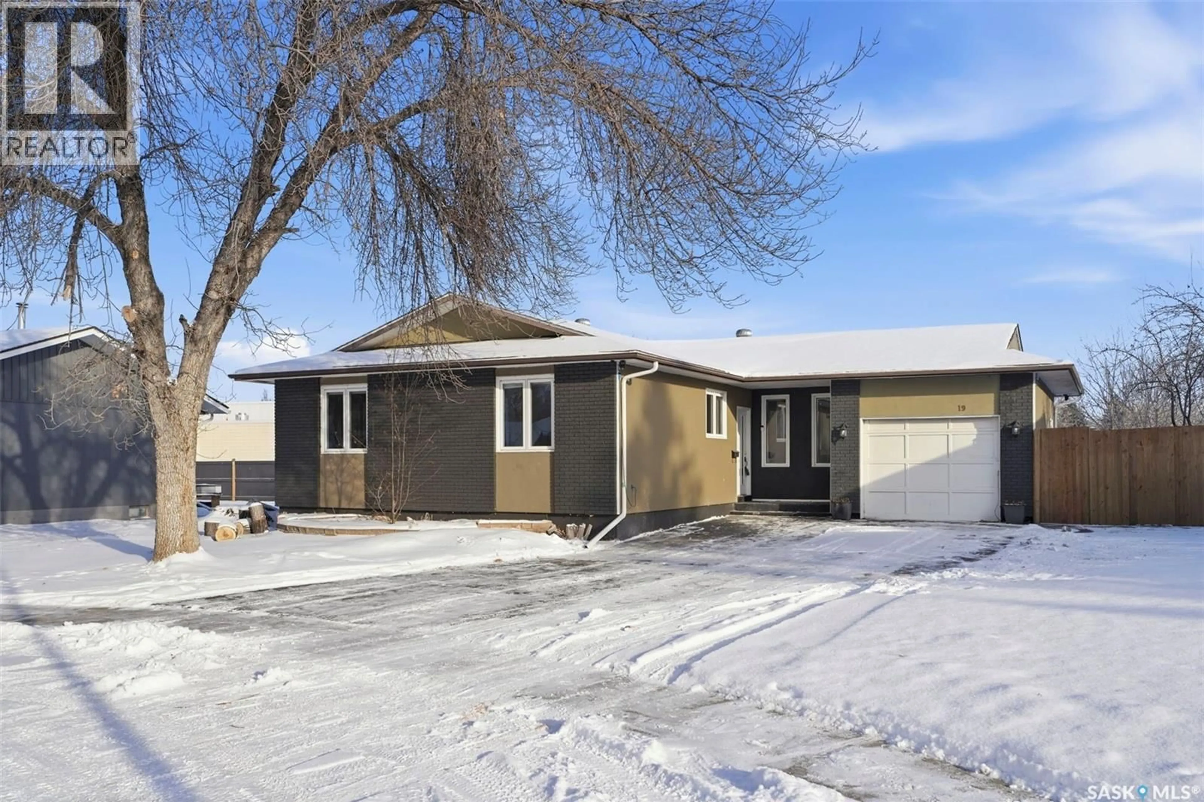 Unknown for 19 BARR PLACE, Saskatoon Saskatchewan S7M4G1