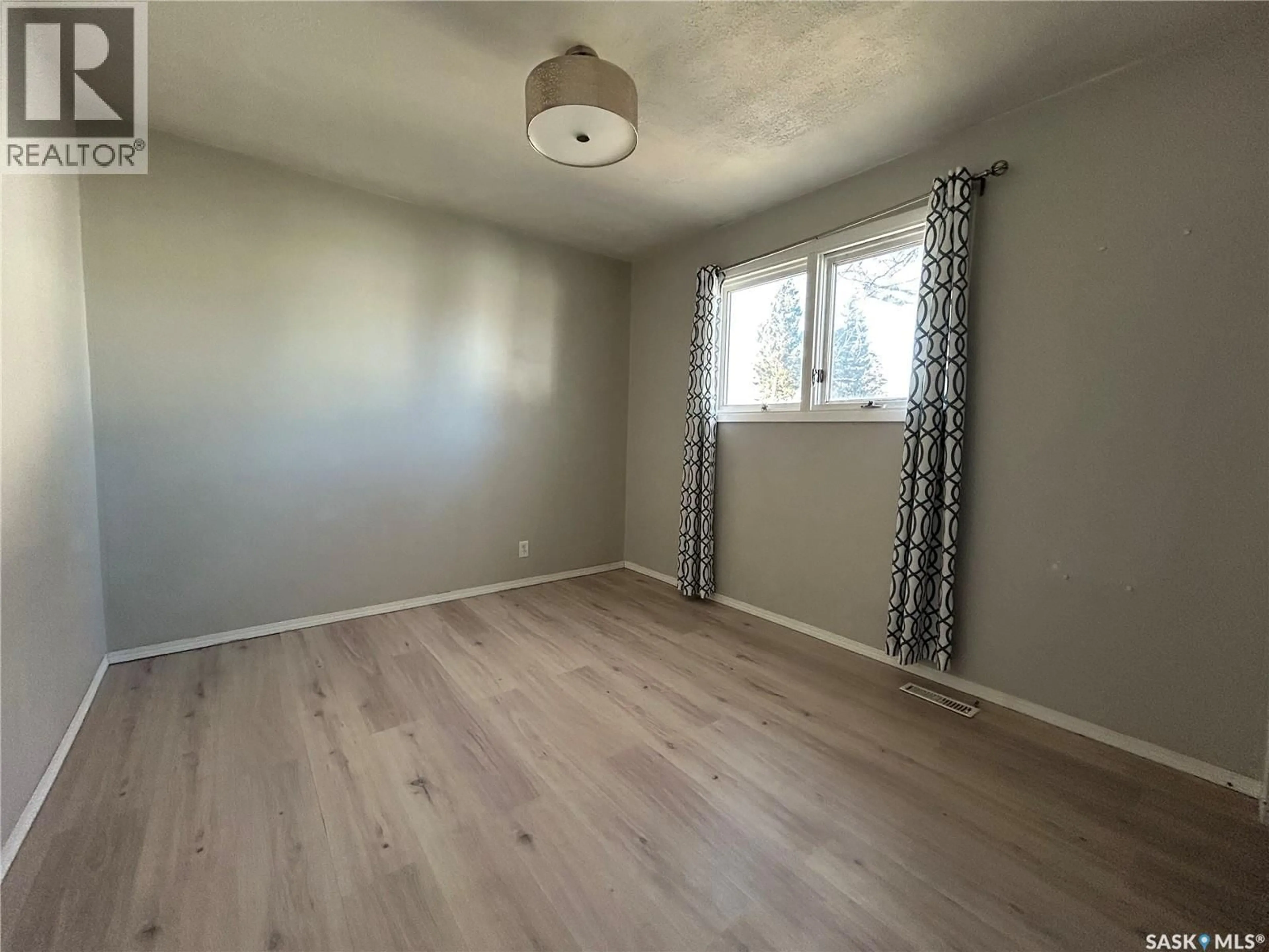 A pic of a room for 723 4TH AVENUE, Whitewood Saskatchewan S0G5C0