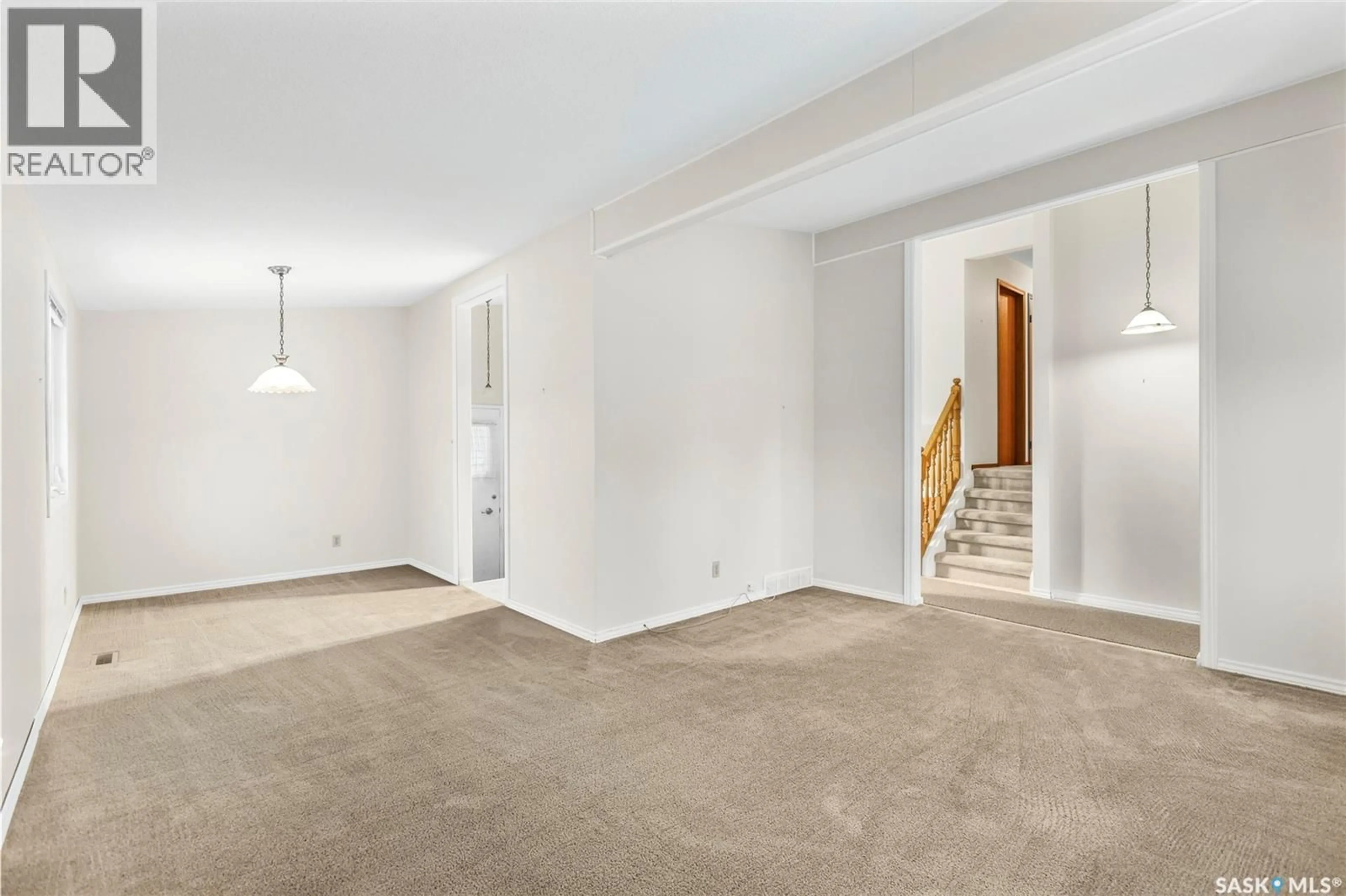 Unknown for 35 WILKIE ROAD, Regina Saskatchewan S4S5Y3