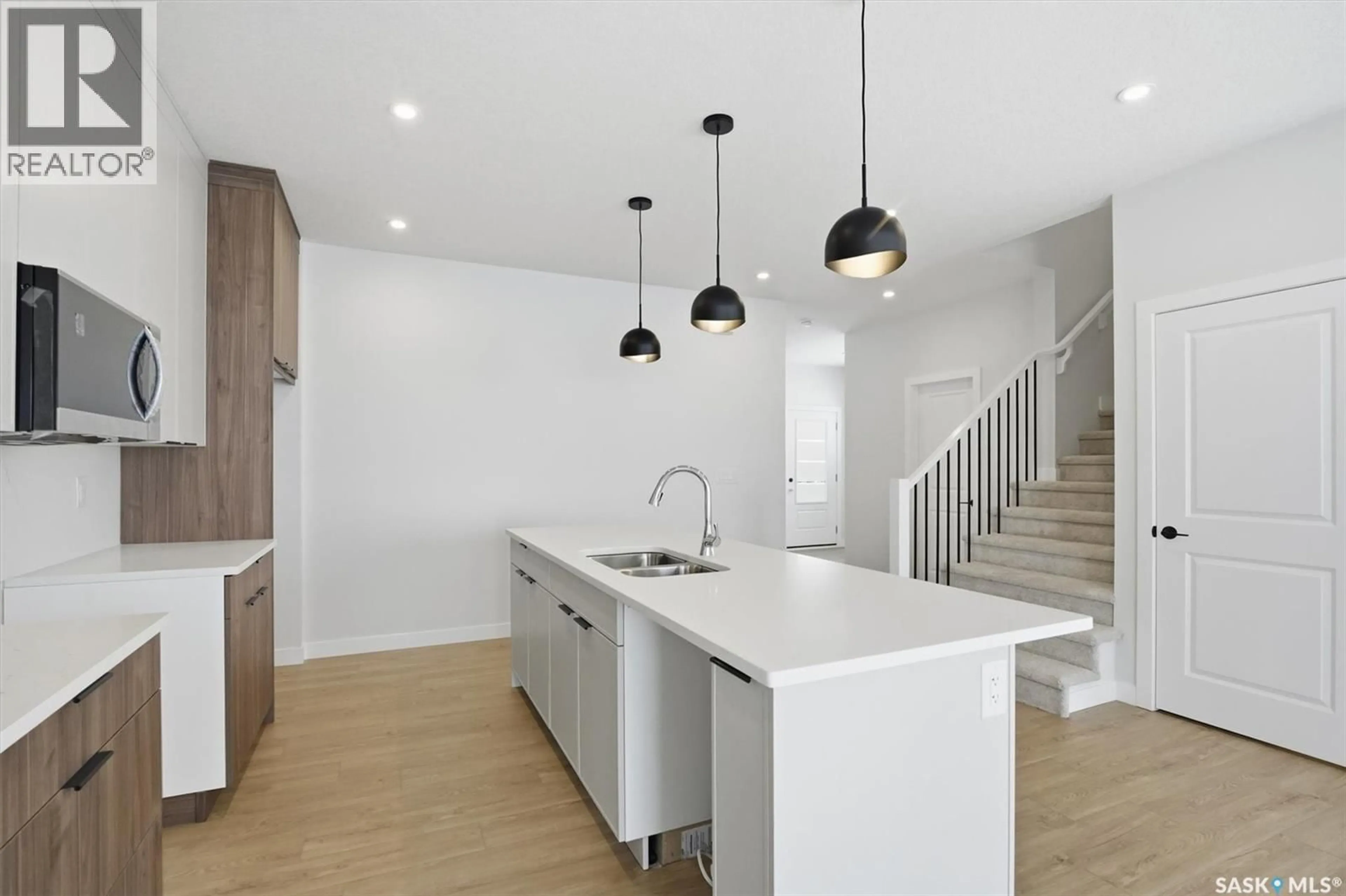 Open concept kitchen, unknown for 470 COCKCROFT PLACE, Saskatoon Saskatchewan S7V1Y9