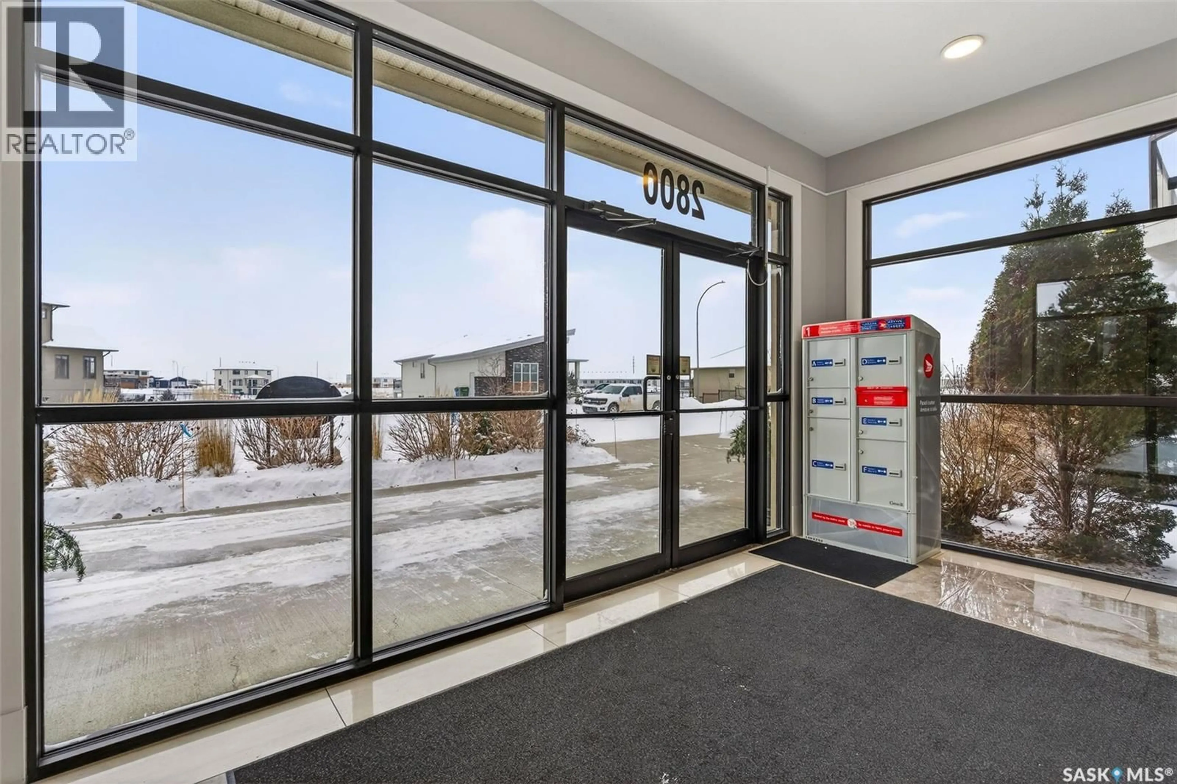 Indoor foyer for 304 - 2800 LAKEVIEW DRIVE, Prince Albert Saskatchewan S6W0A4
