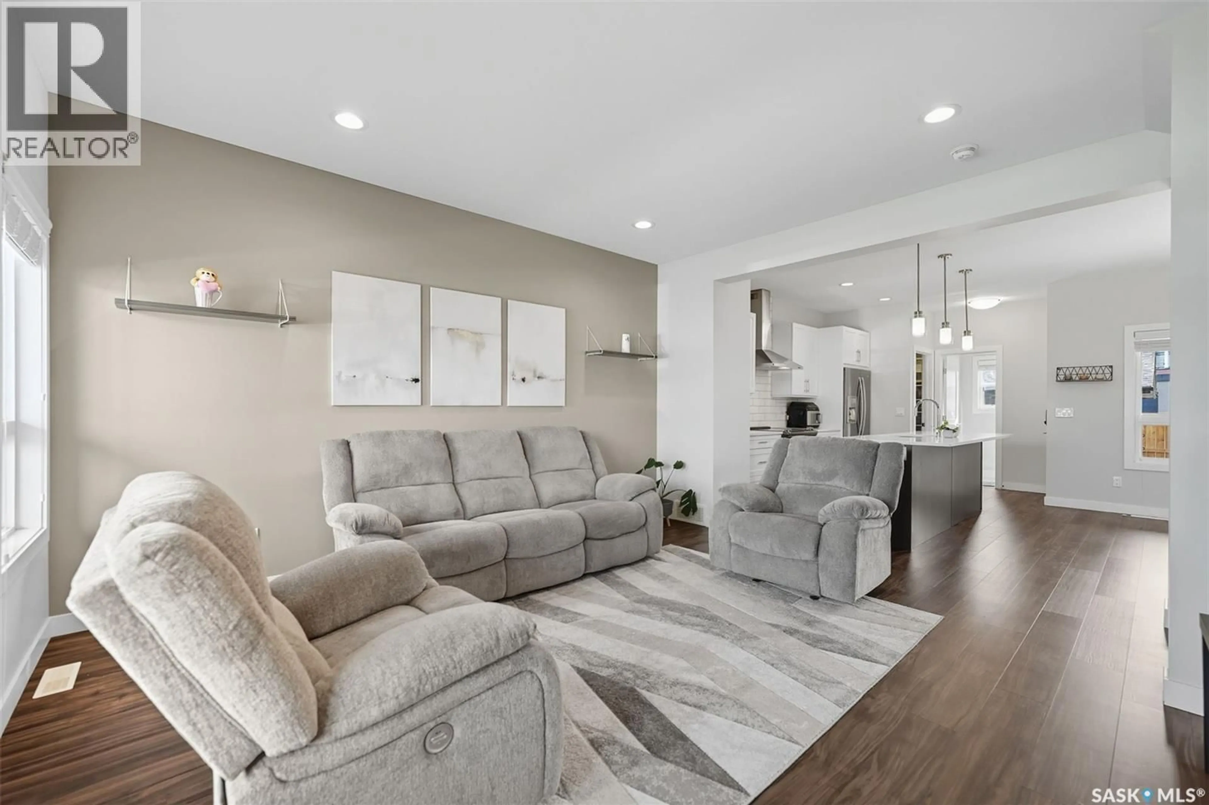 Living room with furniture, unknown for 623 EVERGREEN BOULEVARD, Saskatoon Saskatchewan S7K6K3