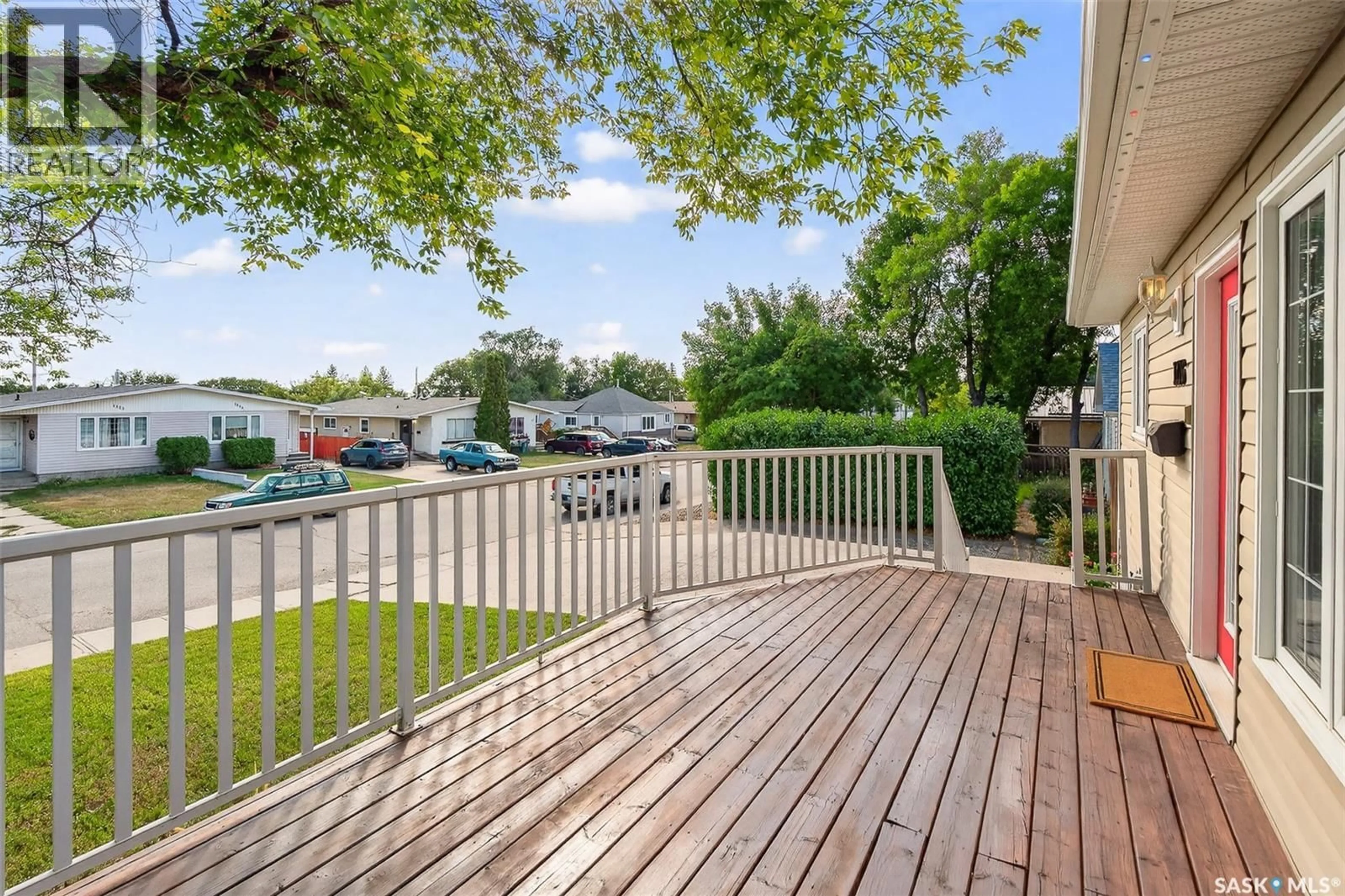 Patio, street for 1116 HOCHELAGA STREET, Moose Jaw Saskatchewan S6H2J2