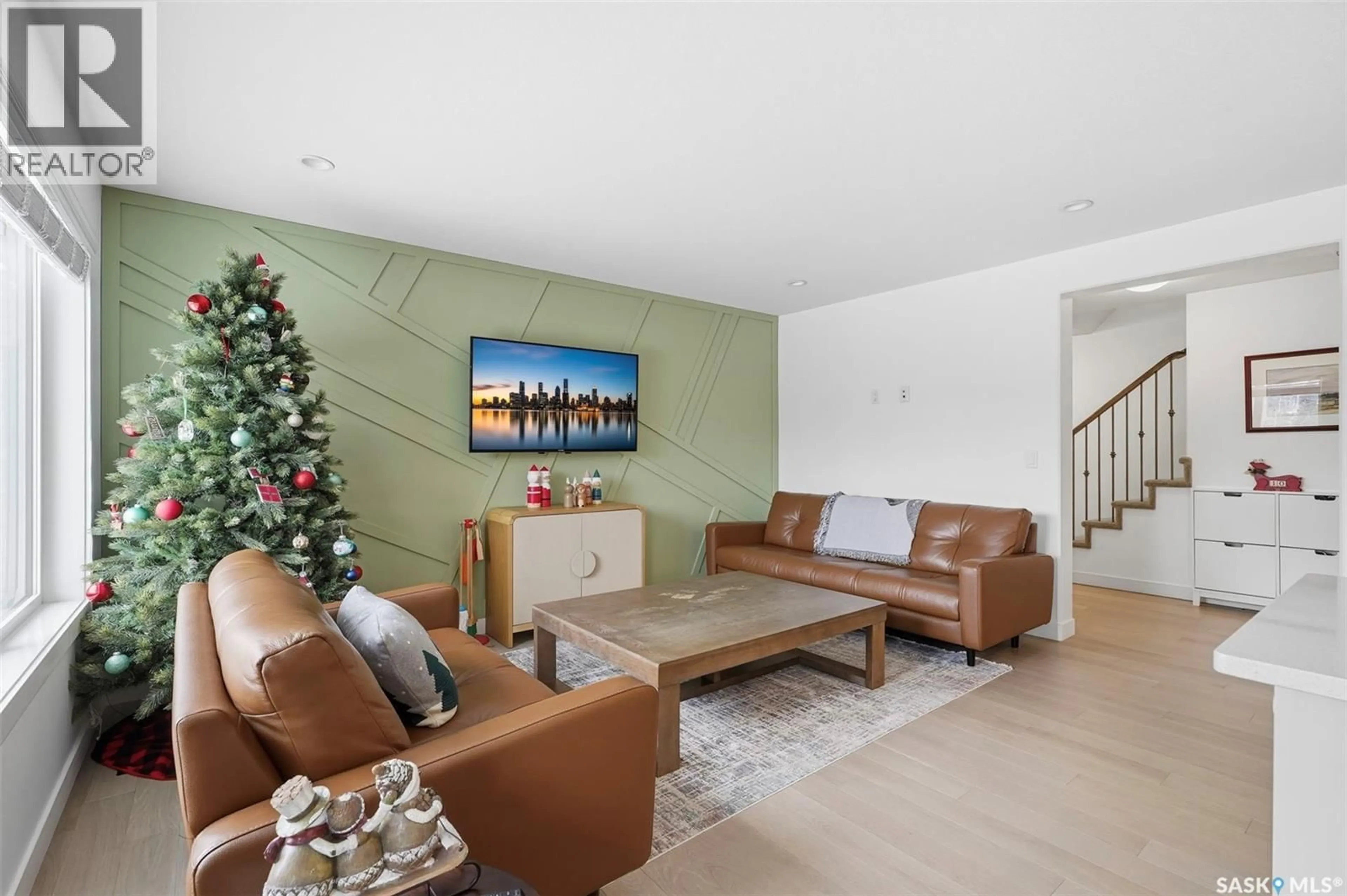 Living room with furniture, unknown for 223 UNDERHILL WAY, Saskatoon Saskatchewan S7V0W9