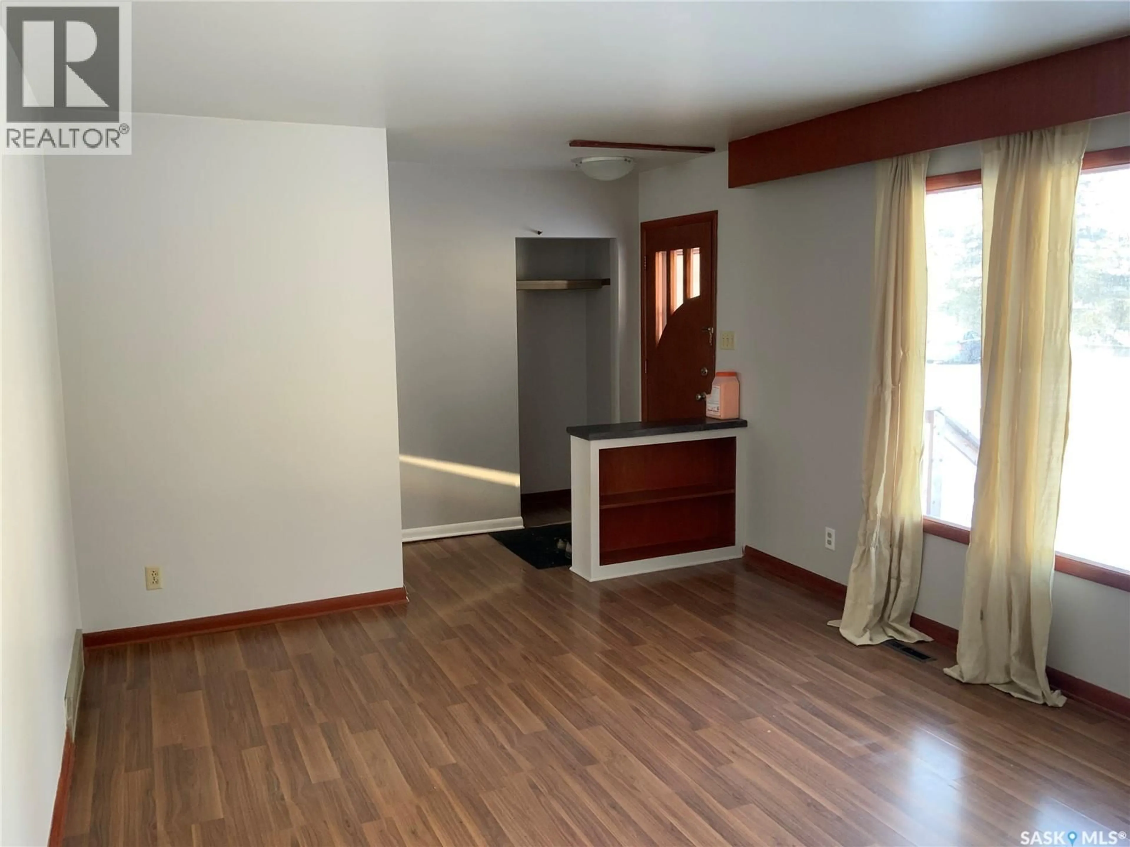 A pic of a room for 1320 J AVENUE, Saskatoon Saskatchewan S7L2L8