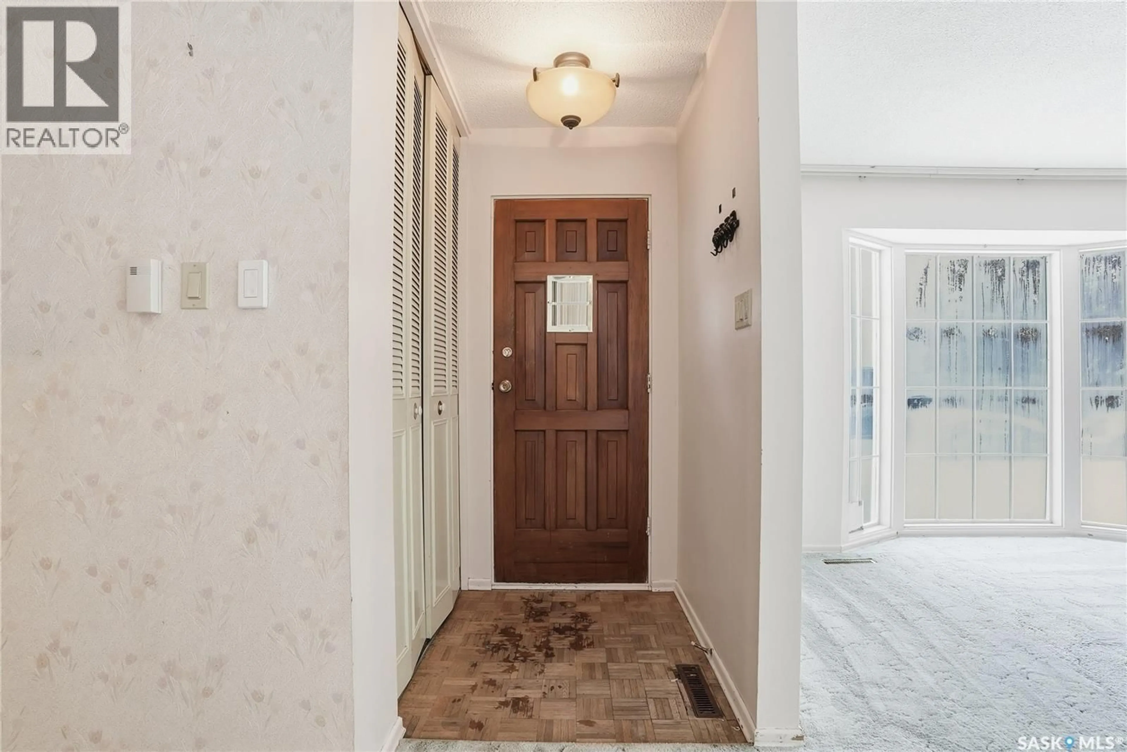 Indoor entryway for 50 RAWSON CRESCENT, Saskatoon Saskatchewan S7H3X3