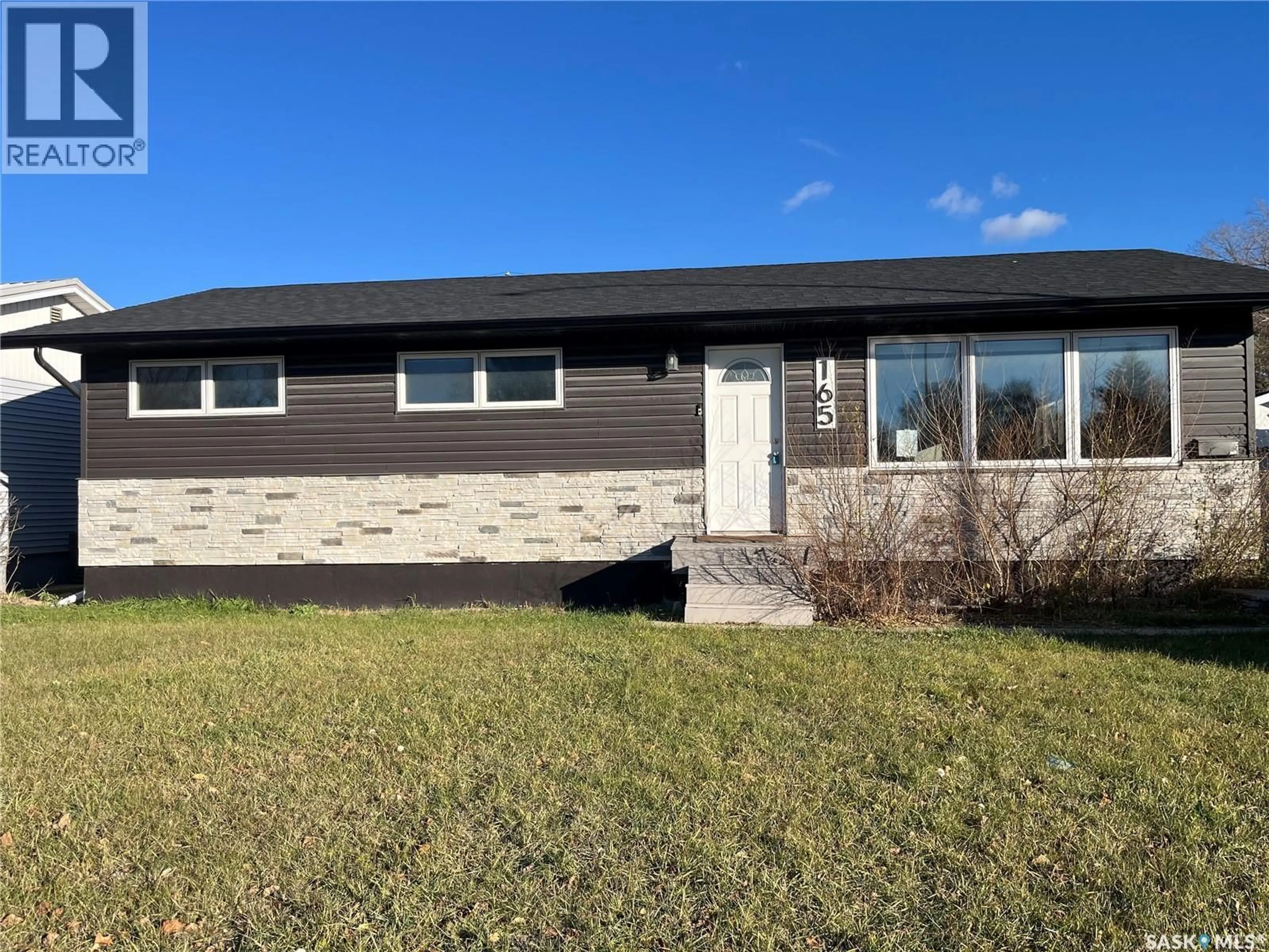 Home with vinyl exterior material, unknown for 165 PASQUA STREET, Regina Saskatchewan S4R4N3
