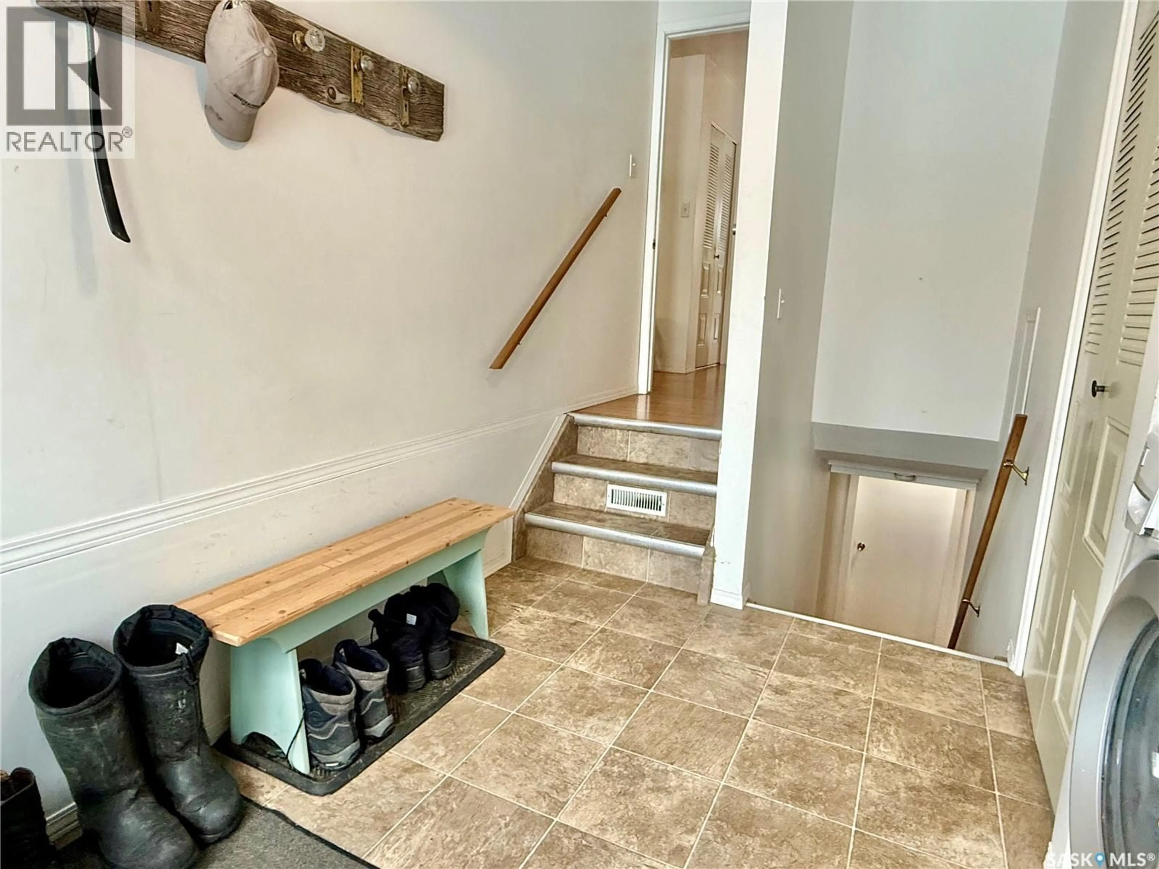 Indoor entryway for ADAMSON ACREAGE, Shellbrook Rm No. 493 Saskatchewan S0J2E0