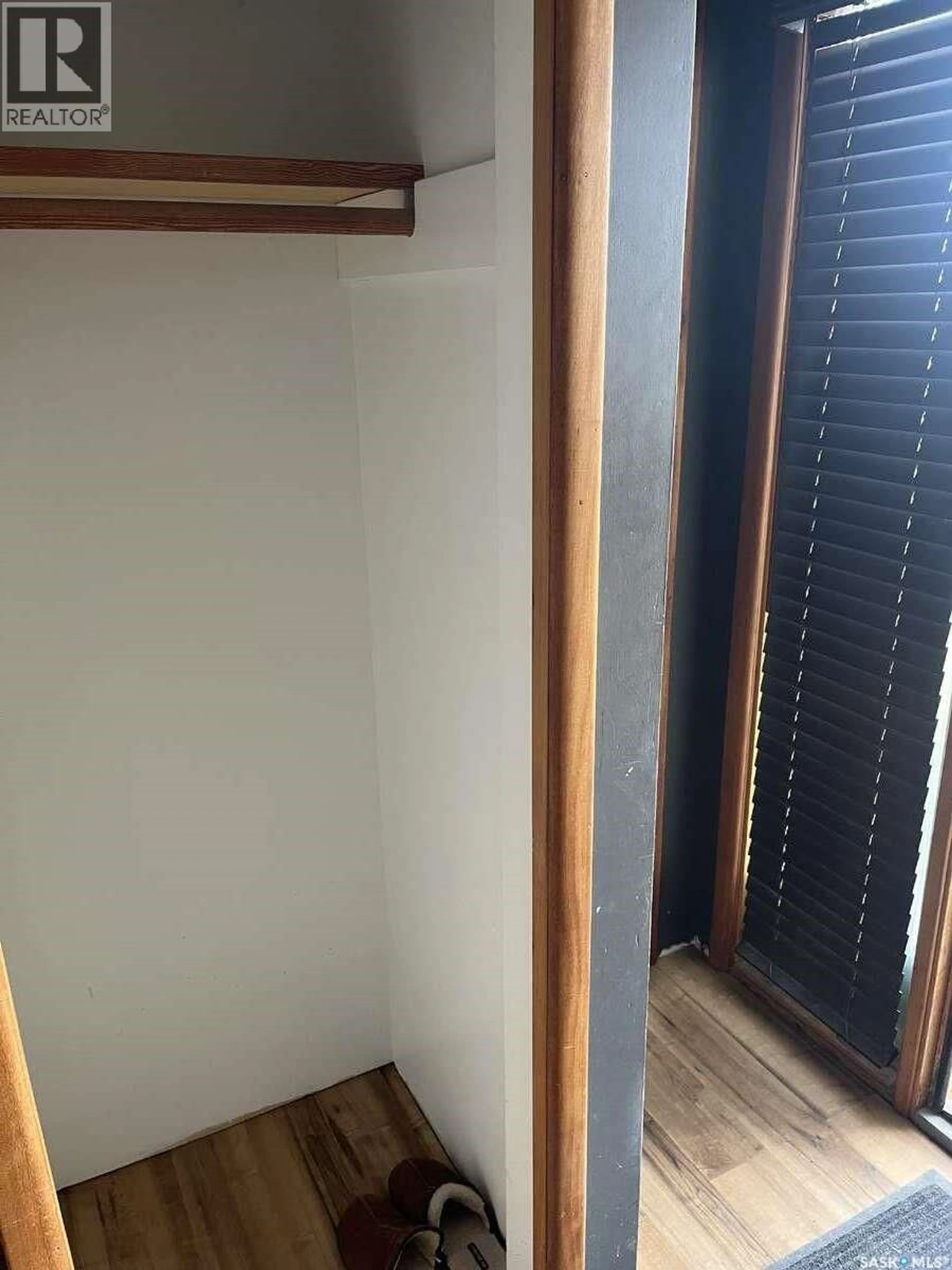 Storage room or clothes room or walk-in closet for 506 1ST AVENUE, Leader Saskatchewan S0N1H0